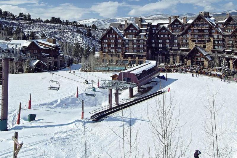 Bachelor Gulch Ritz-carlton 2 Bedroom Mountain With In, Out Access, Hot Tub, And Full Service * Avon