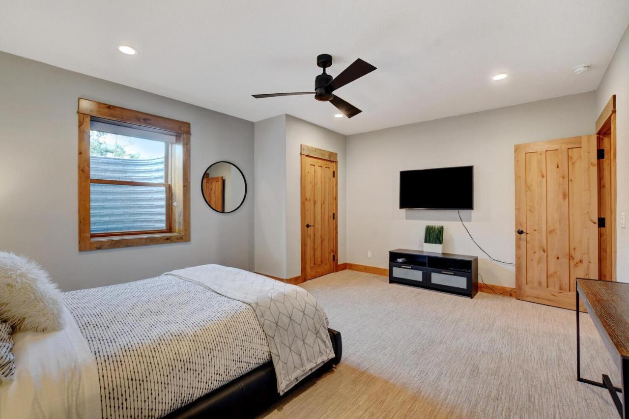 Holiday home Luxury Vista Retreat: Hot Tub & Activity Perks *