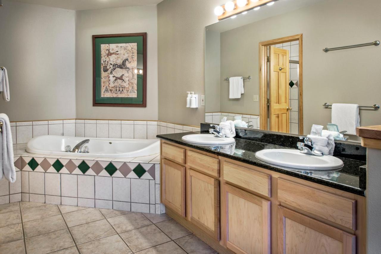 Grand Timber Resort