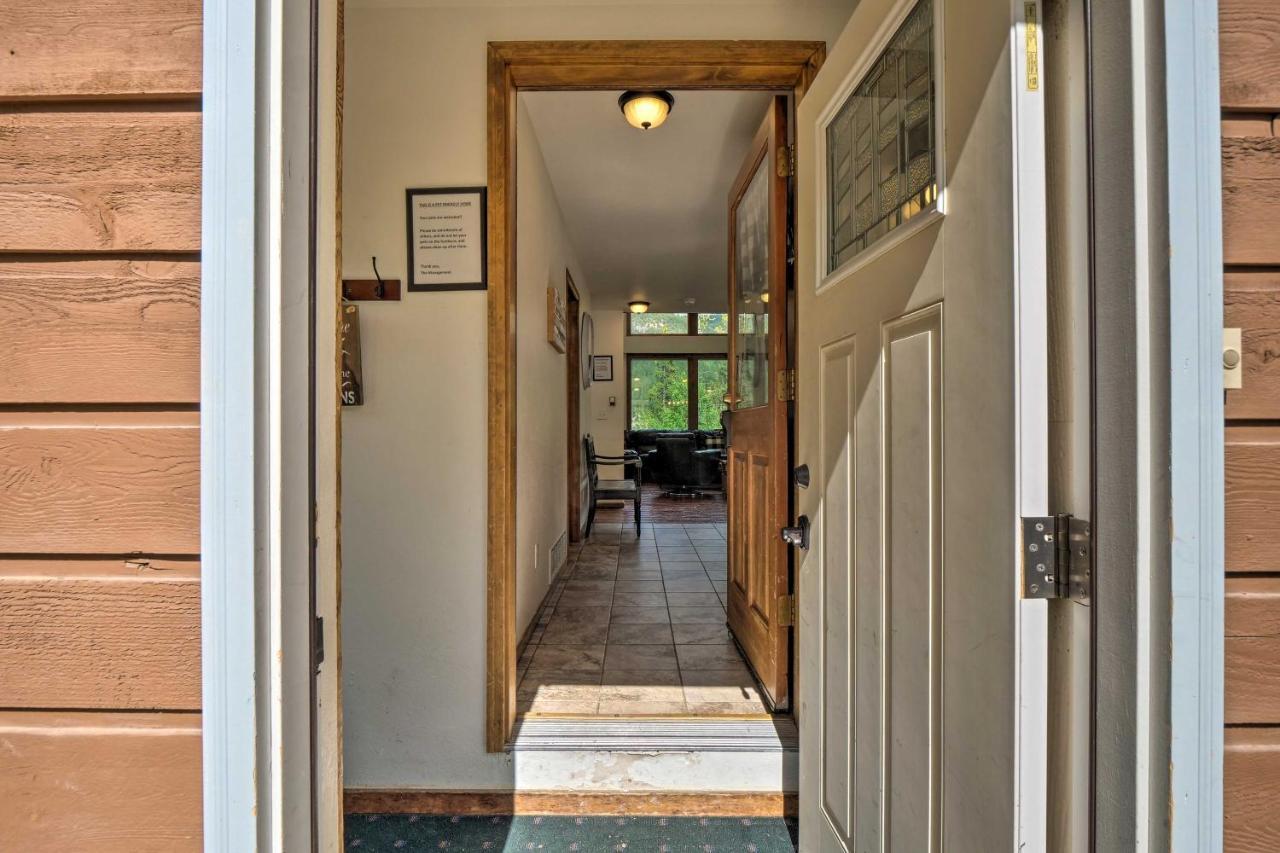 Holiday home Roomy With Pool Table Ski, Hike, And Fish!
