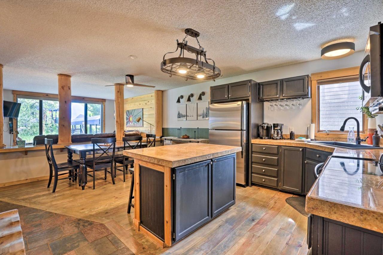 Ski-inandski-out With Indoor Hot Tub! Apartment