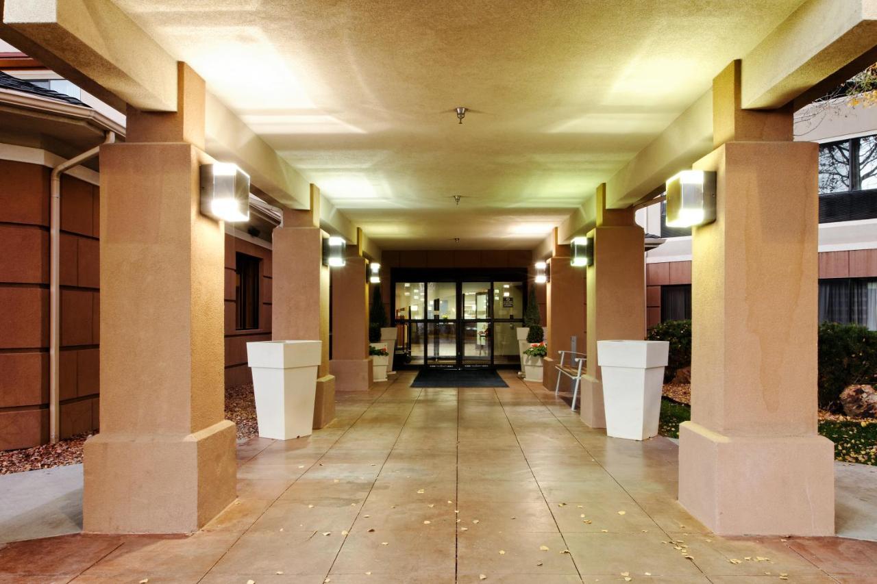 Hotel Holiday Express & - Black Canyon Area By Ihg