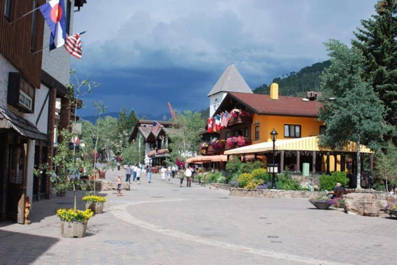 2 Bedroom Mountain Vacation In The Heart Of Village *