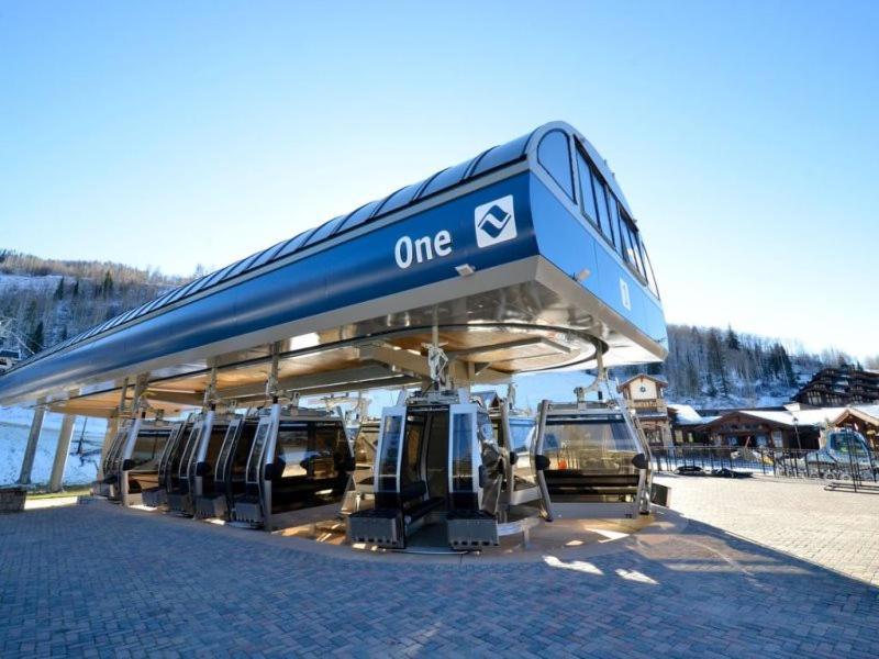 Apartment 2 Bedroom Mountain Vacation In The Heart Of Village