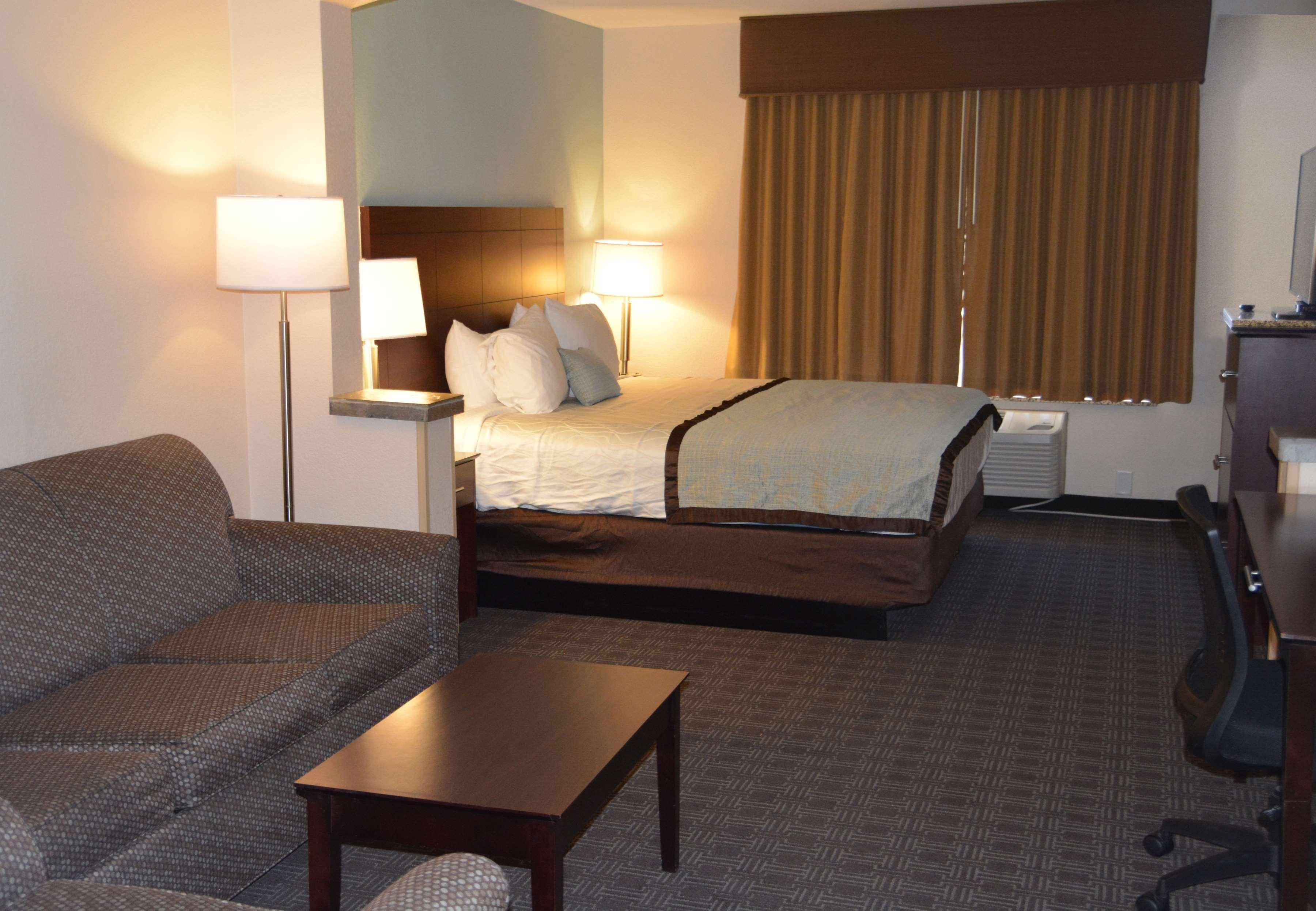 Best Western Plus Gateway & - 3* Aurora
