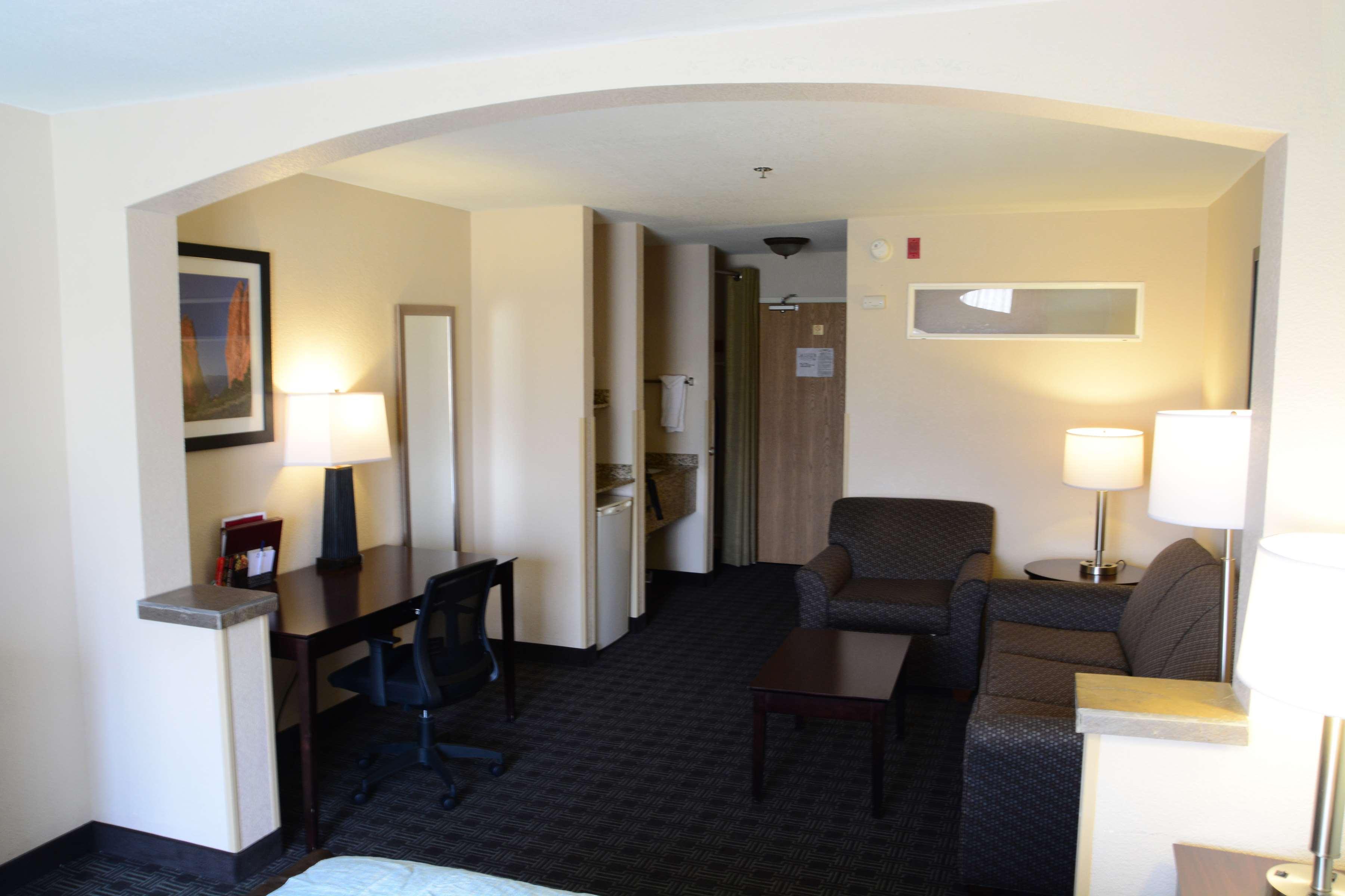 Best Western Plus Gateway & - 3*