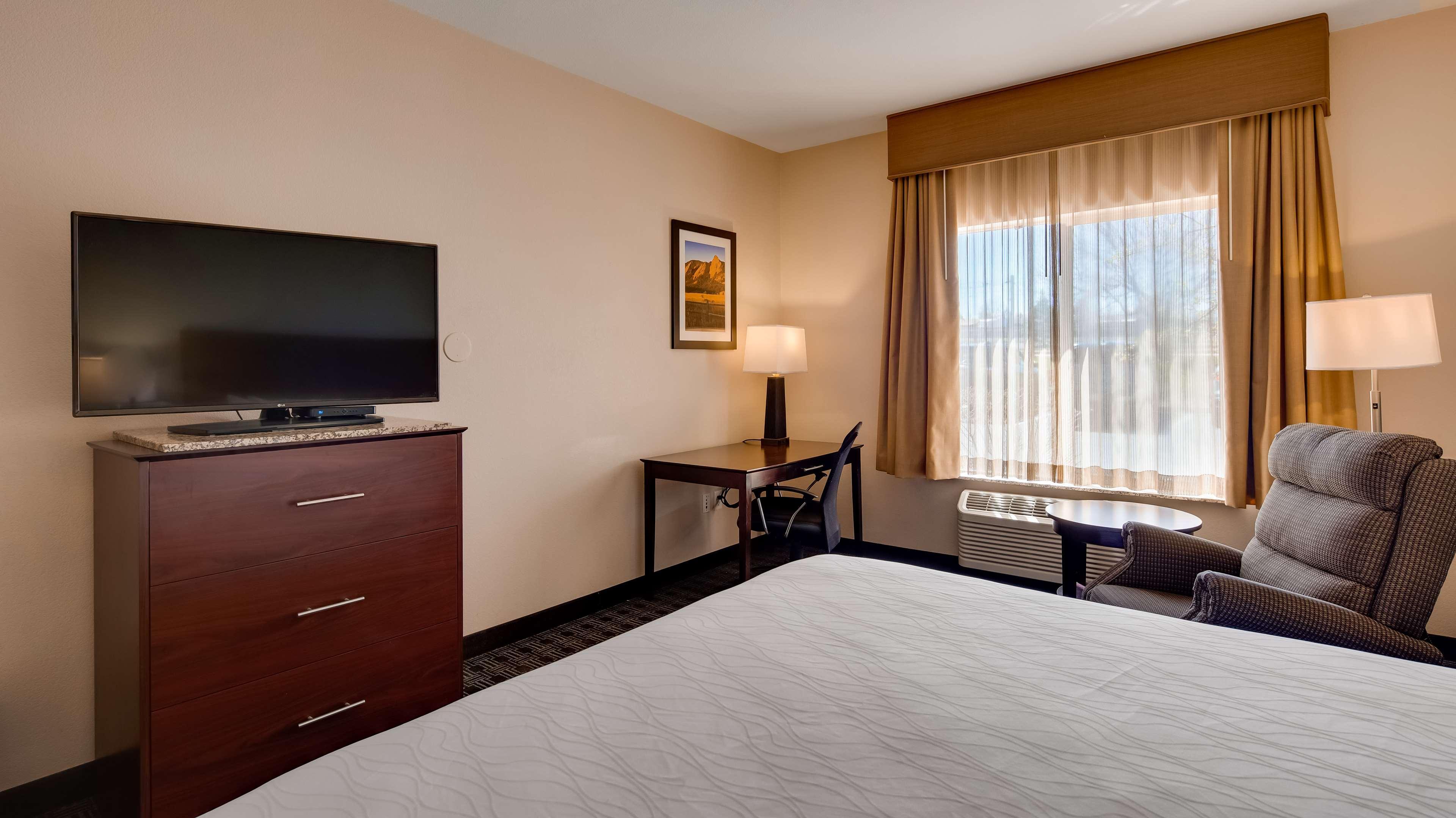 Best Western Plus Gateway & - Hotel