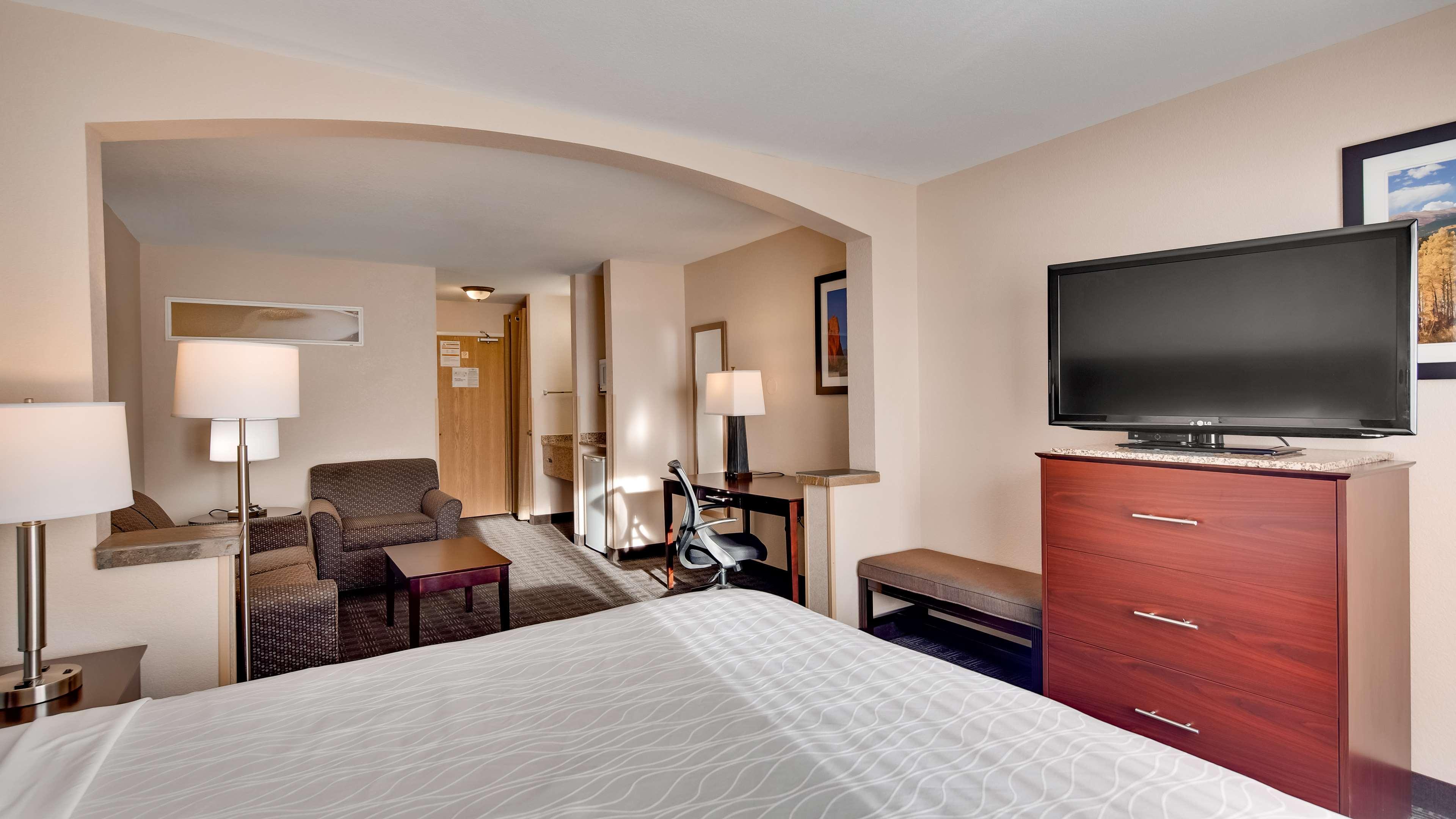 Best Western Plus Gateway & - Hotel