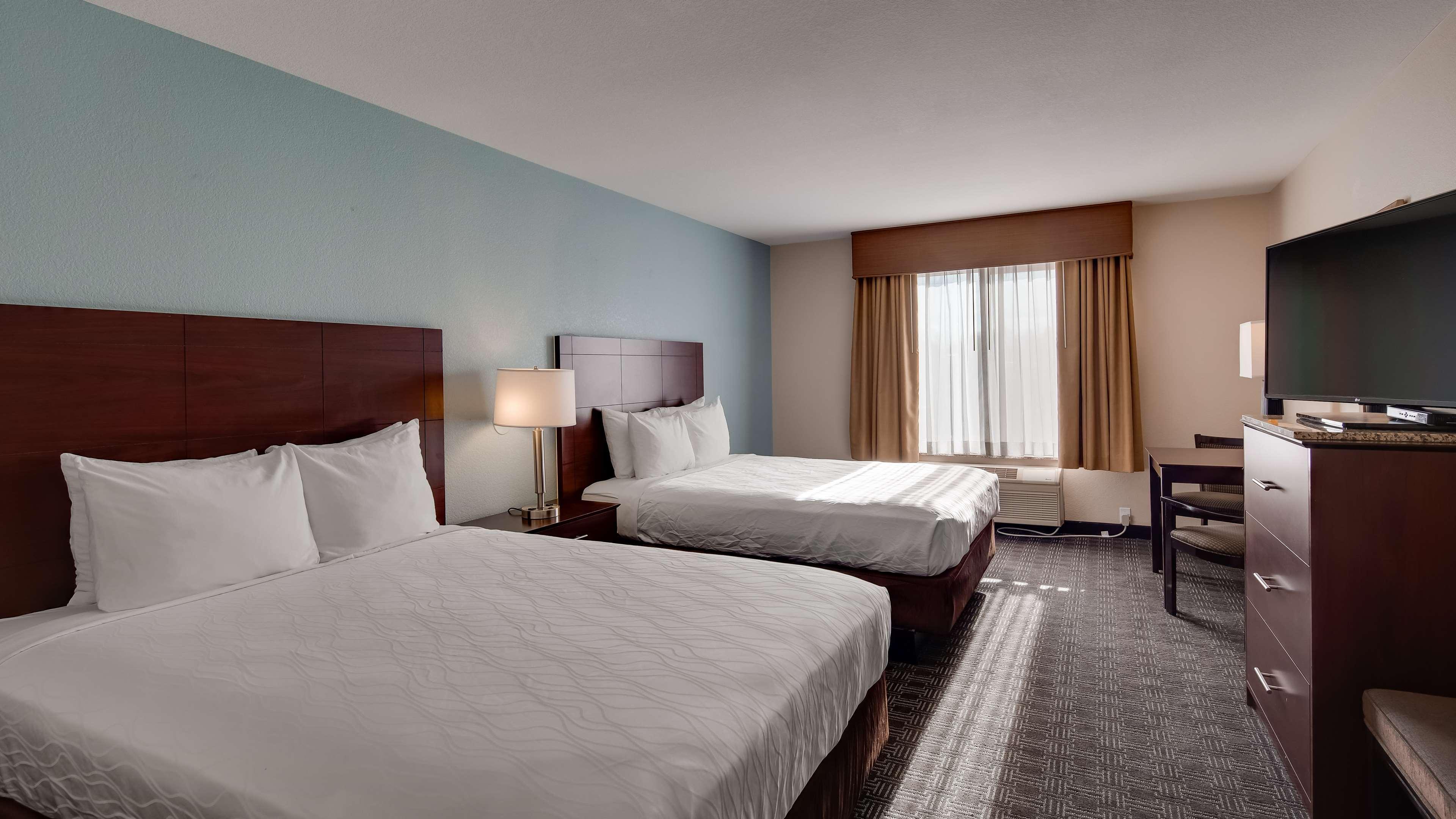 Best Western Plus Gateway & - 3* Aurora
