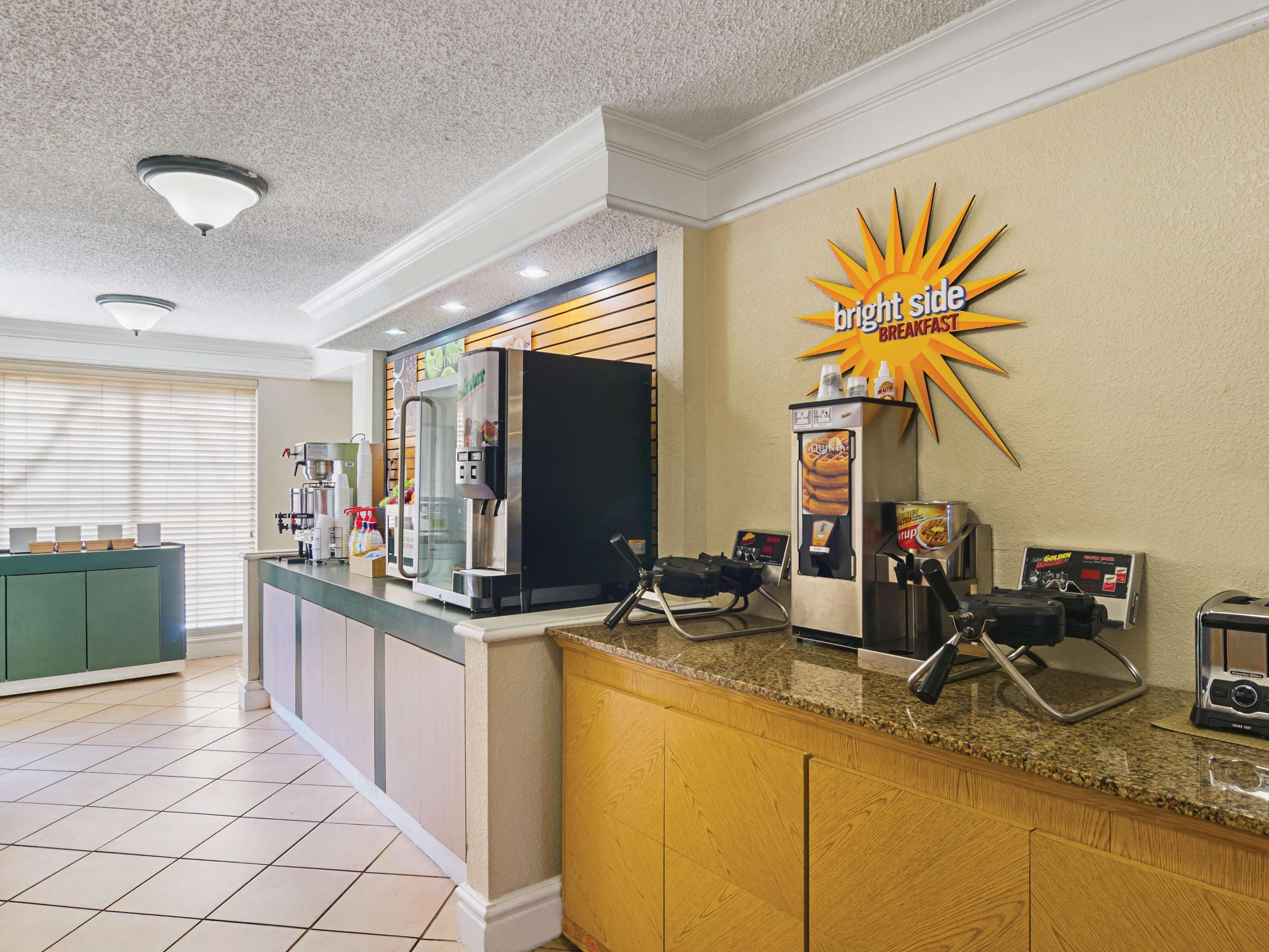 La Quinta By Wyndham Denver