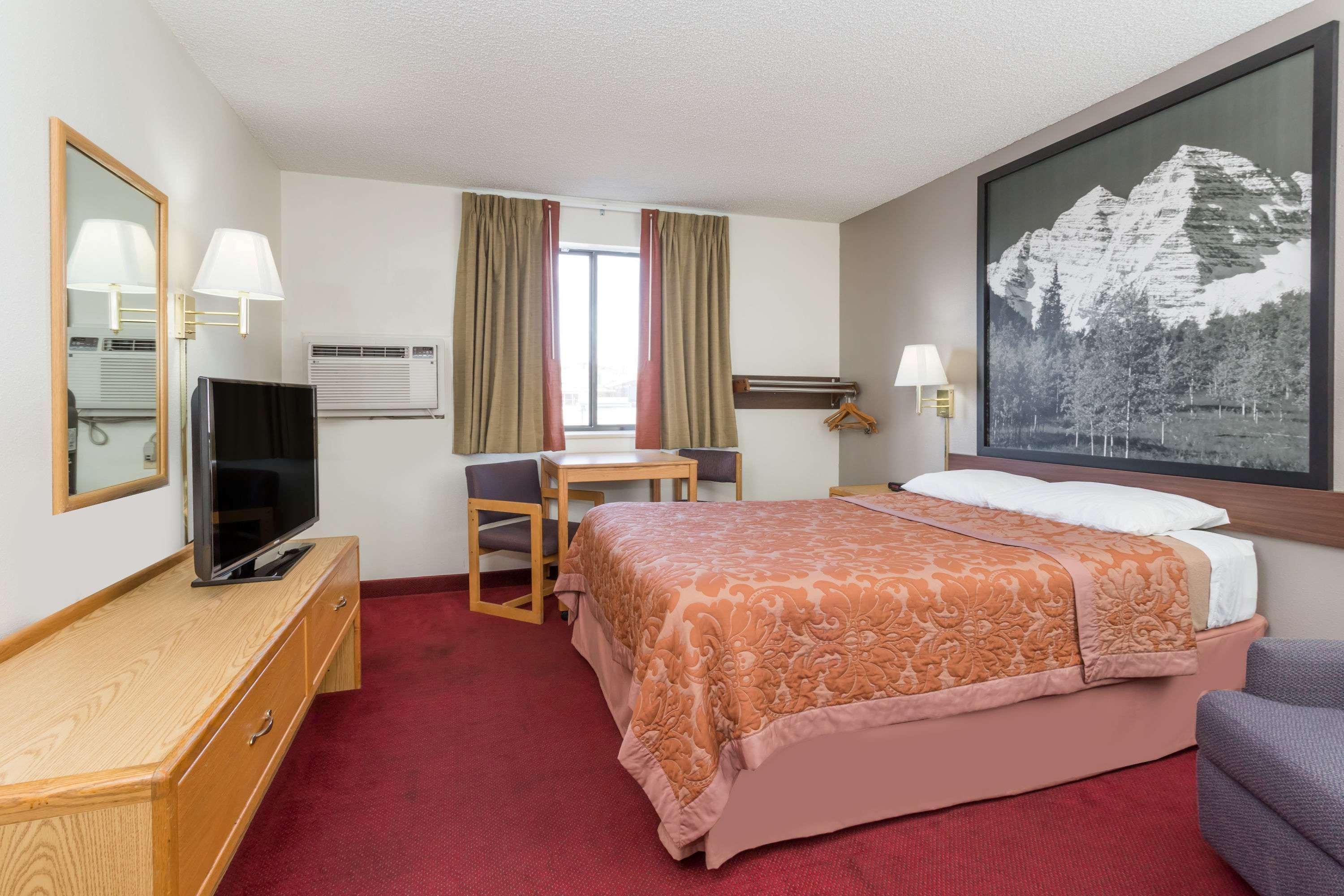 Super 8 By Wyndham Colorado