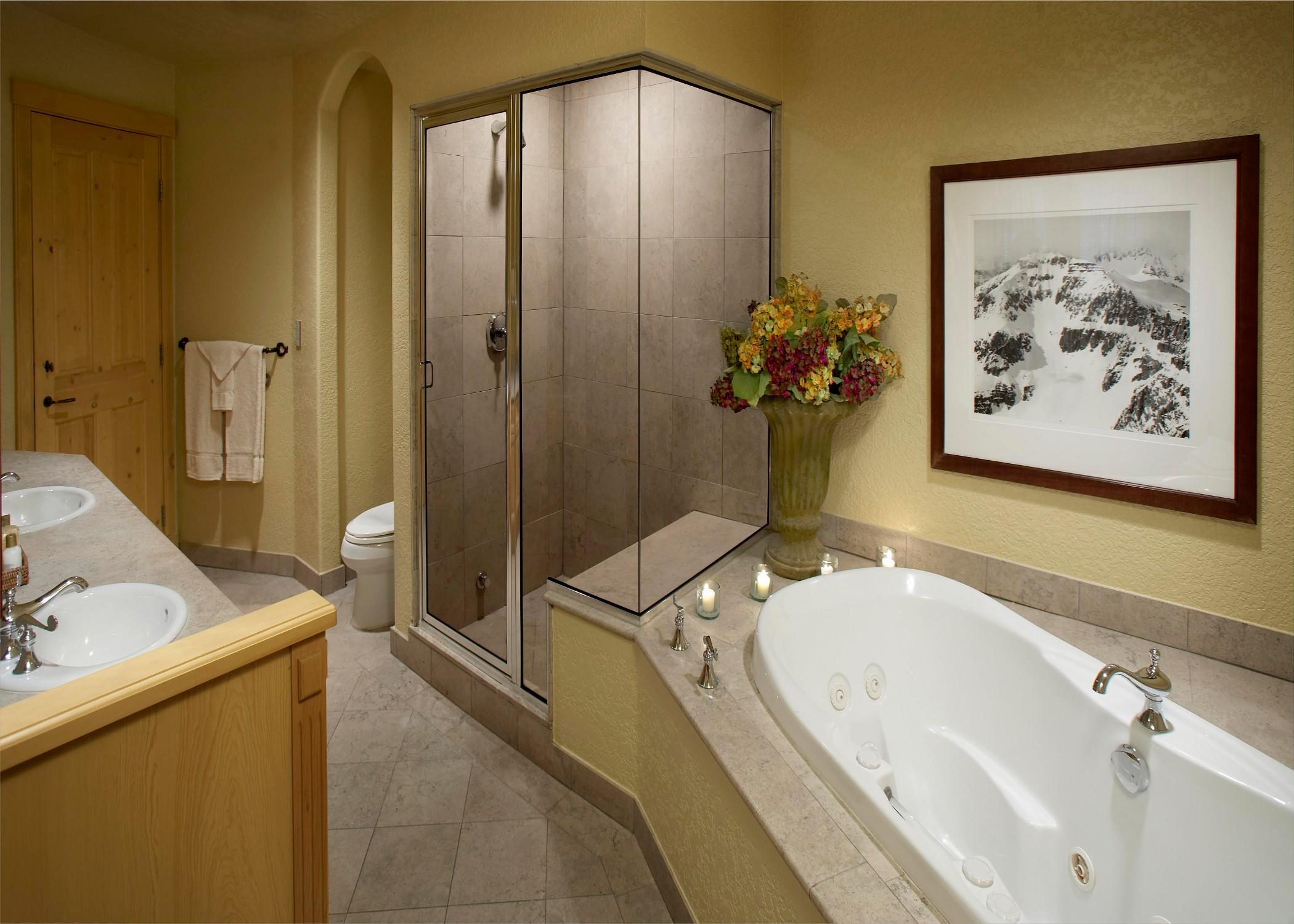 Fairmont Heritage Place, Franz Klammer Lodge *
