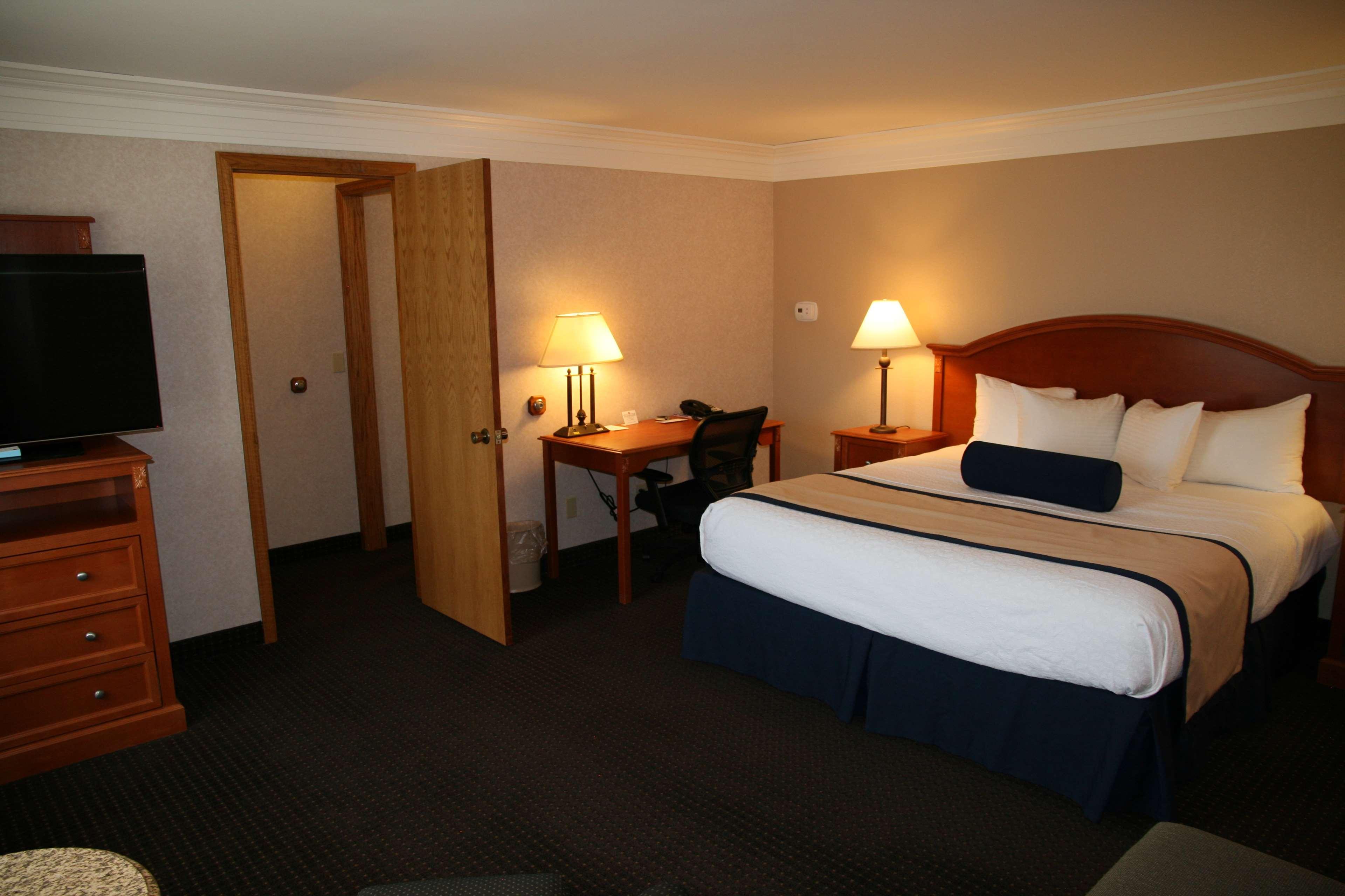 Best Western Plus Silver Saddle Hotel