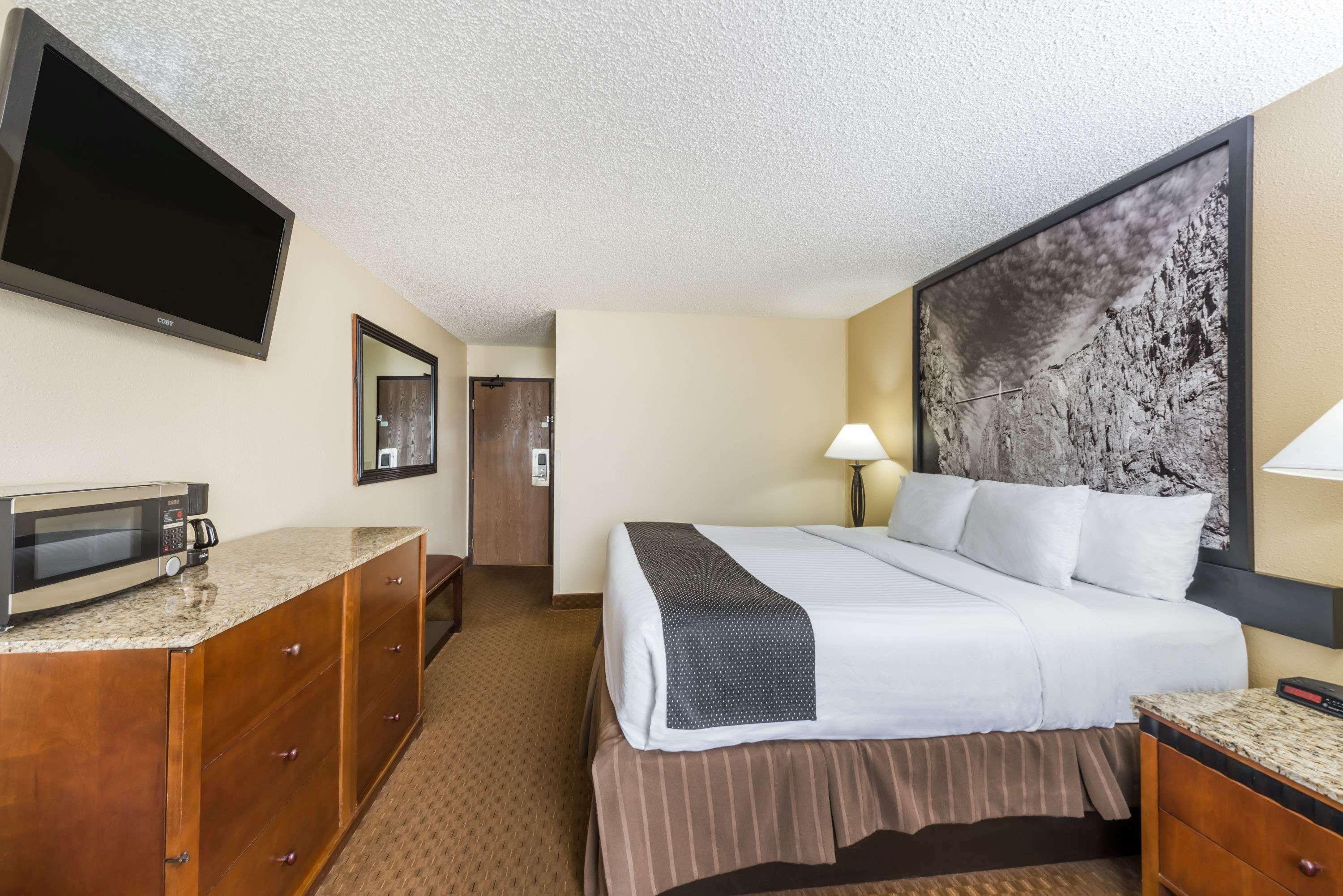 Super 8 By Wyndham Canon Canon City