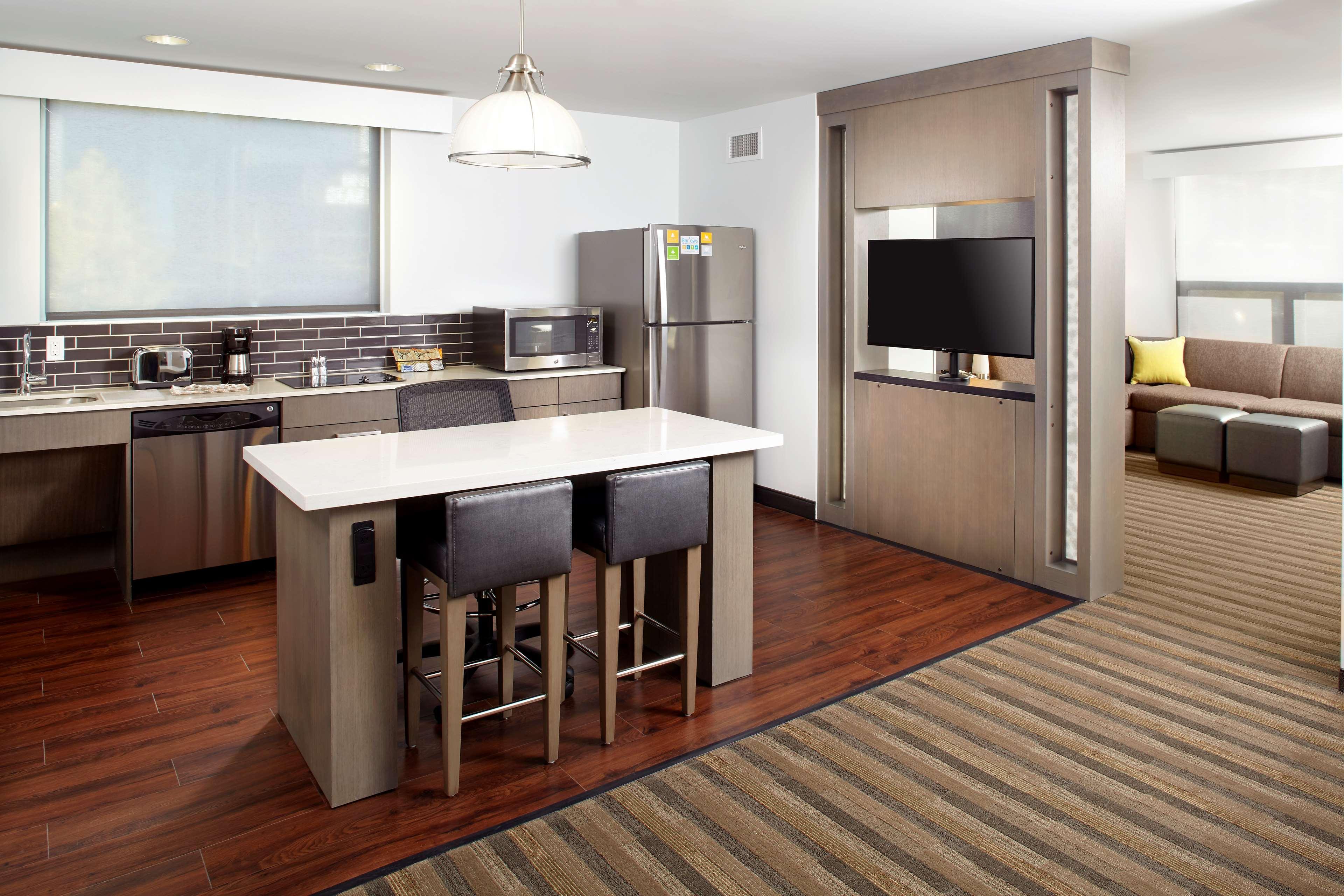 Hyatt House Denver Belmar Hotel 3*