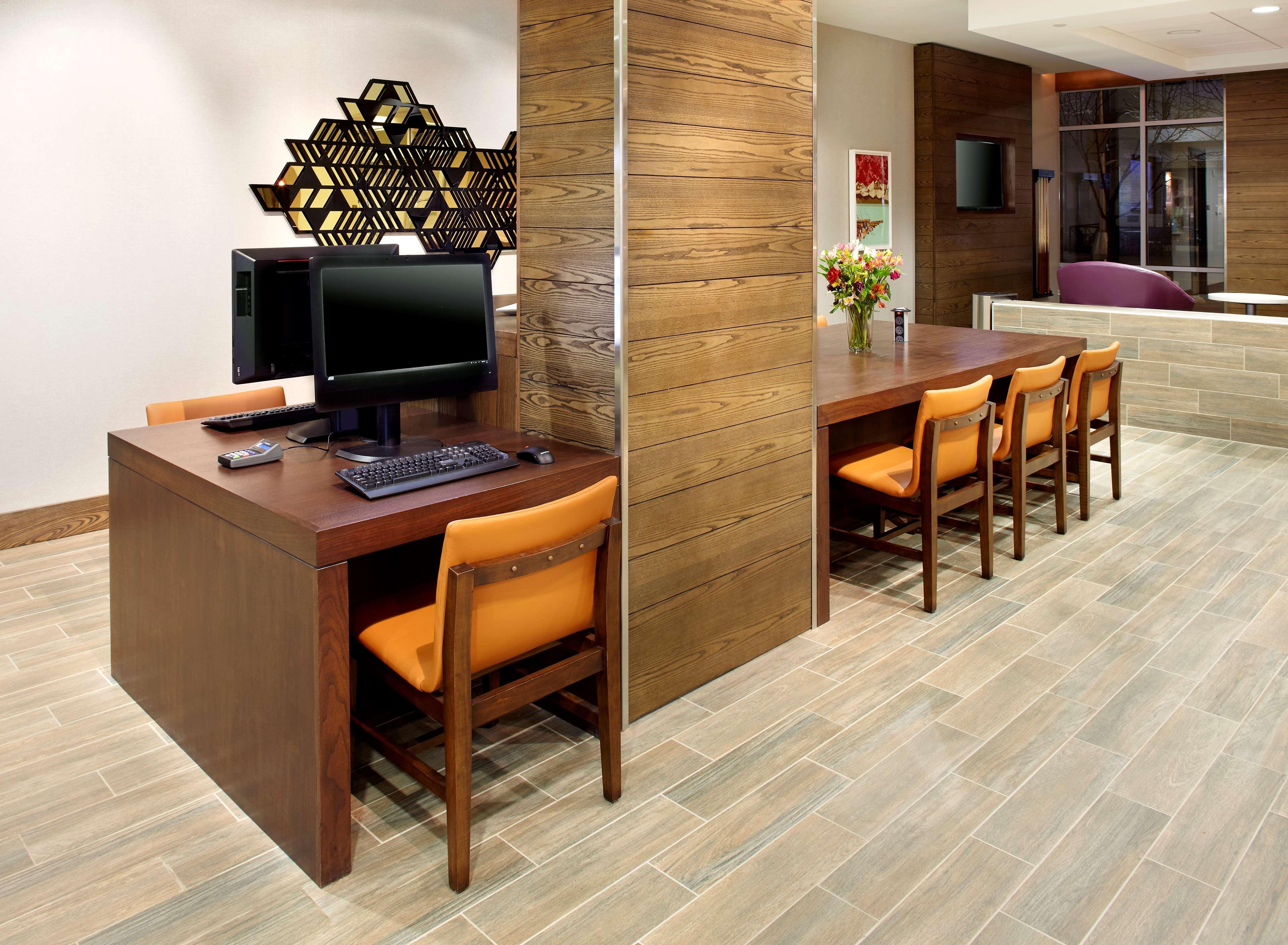 Hyatt House Denver Belmar 3*
