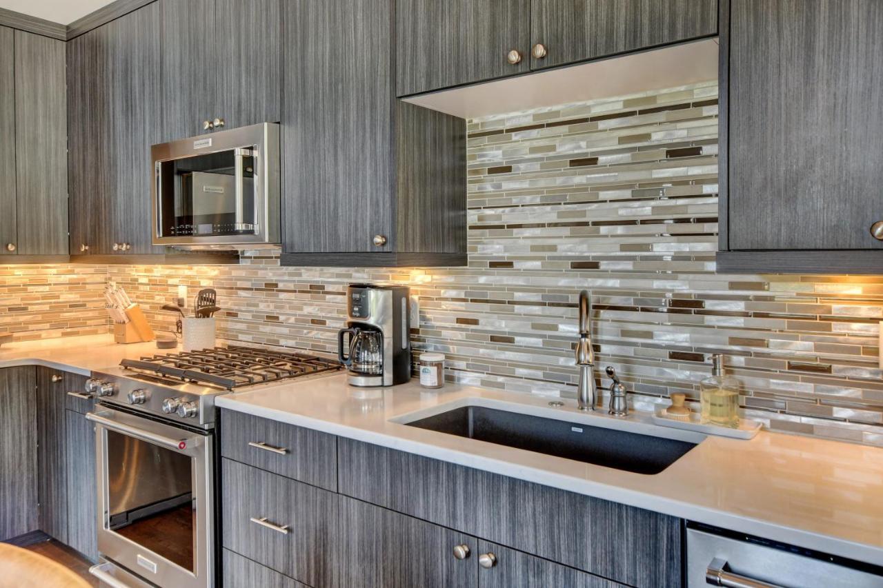 Luxury Mountain Retreat: Hot Tub & Views * Fraser