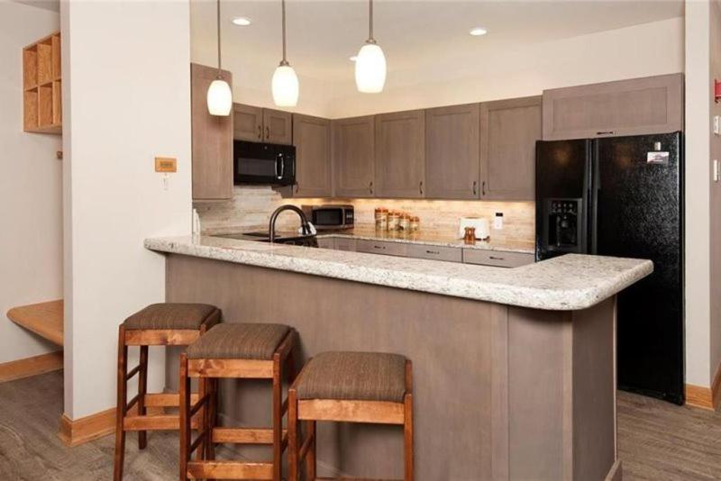 In 2 Bedroom At Chateaux Dumont Apartment