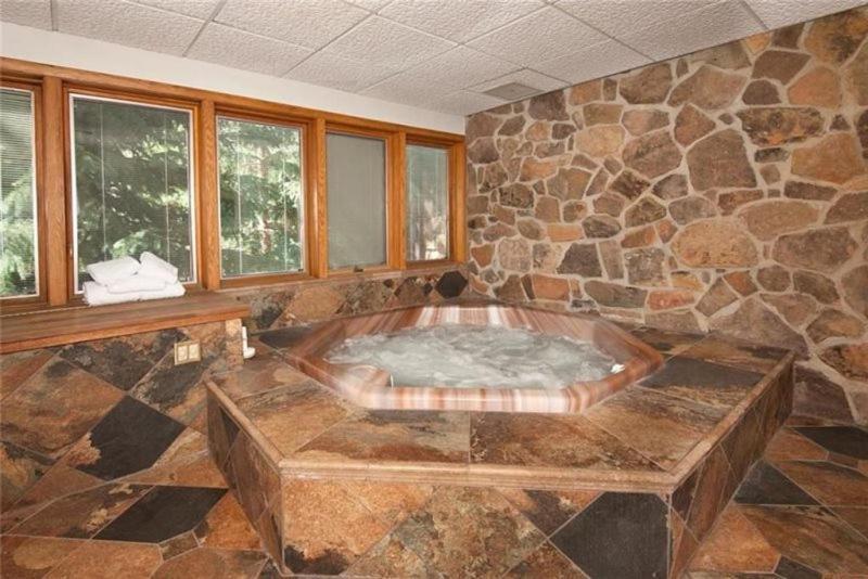 In 2 Bedroom At Chateaux Dumont Apartment *
