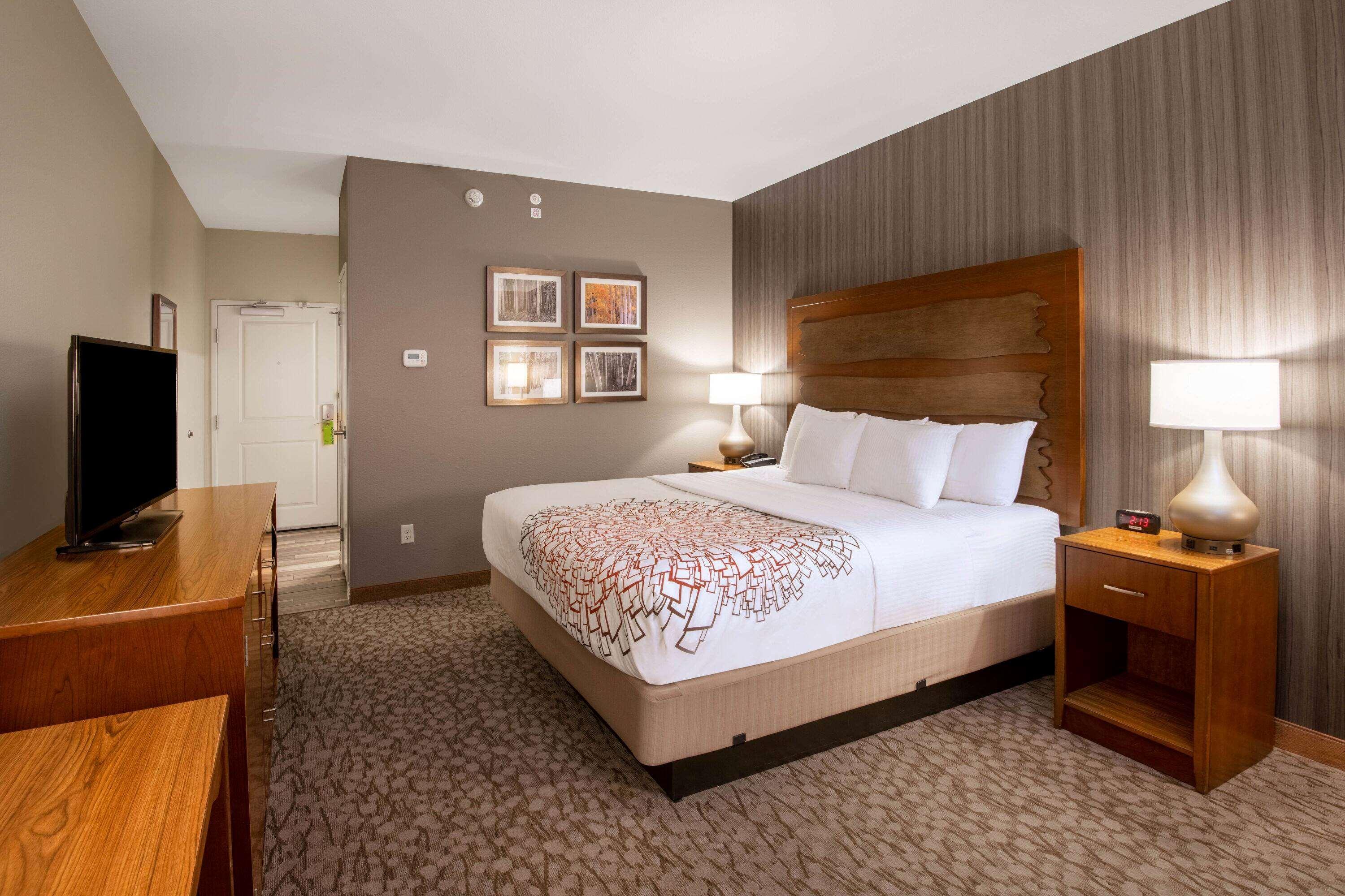 Hotel La Quinta By Wyndham 3*