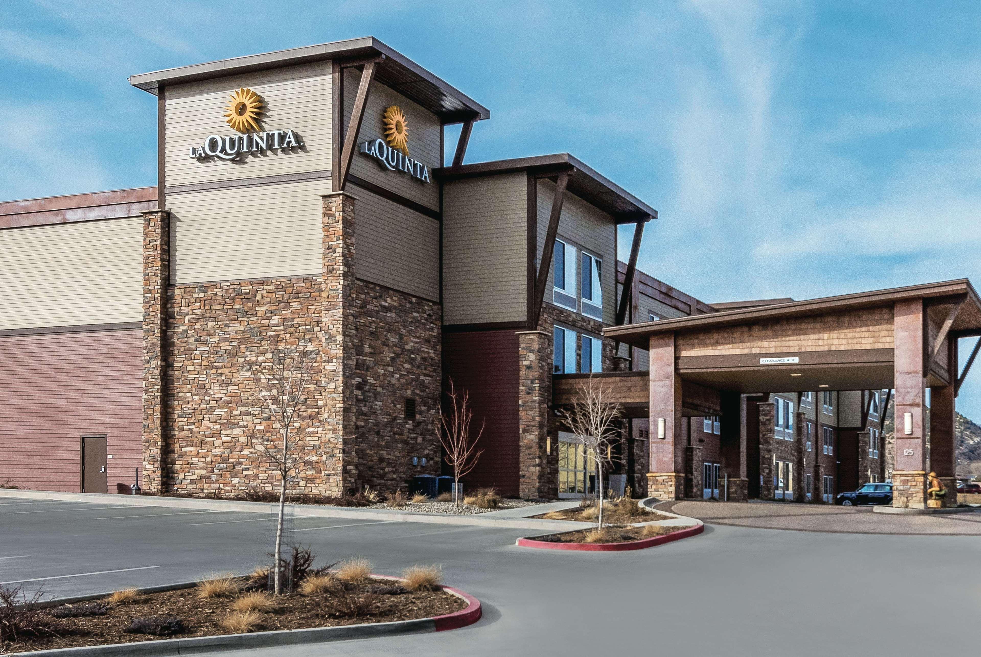La Quinta By Wyndham Hotel