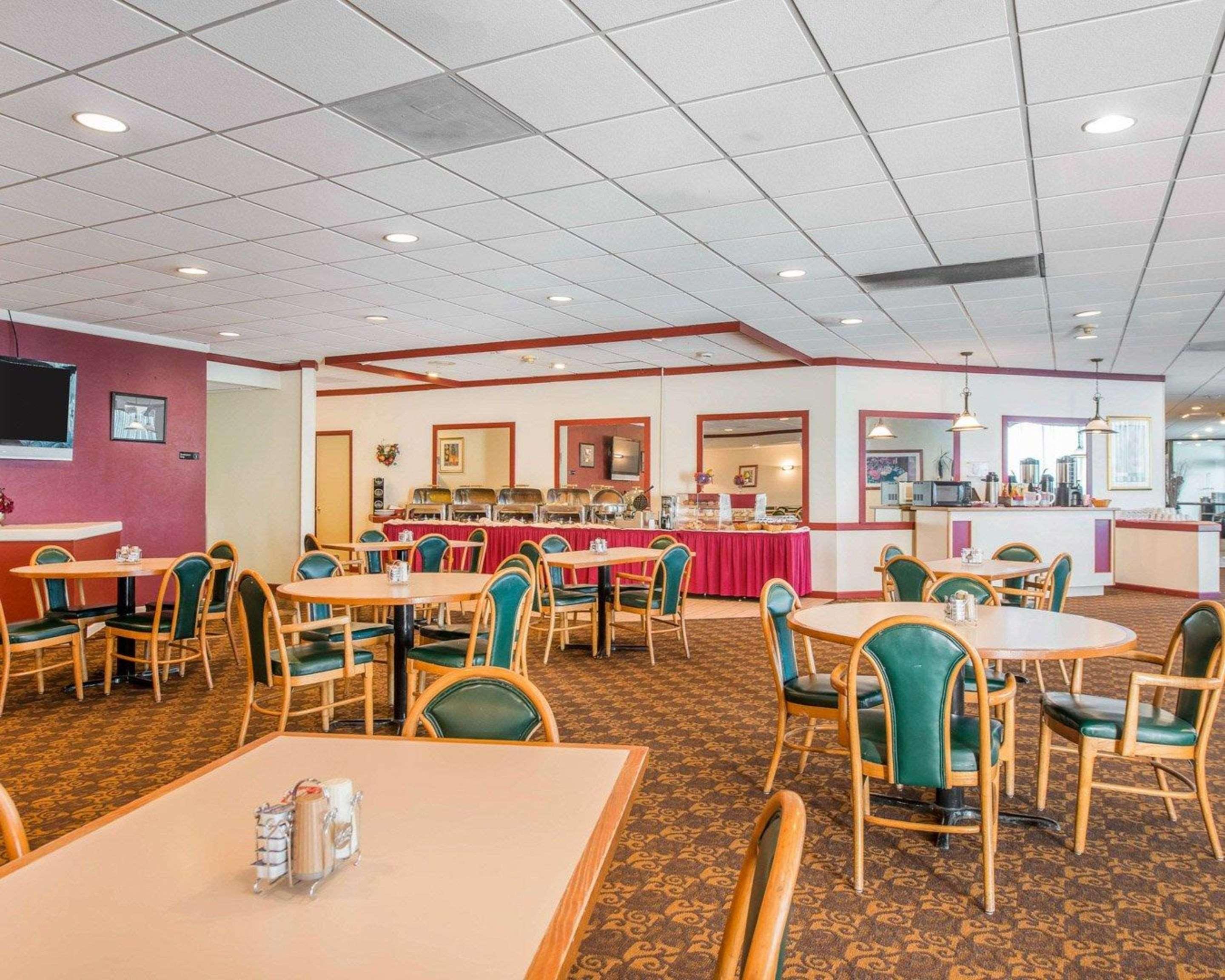 Inn Clarion And Events Center North