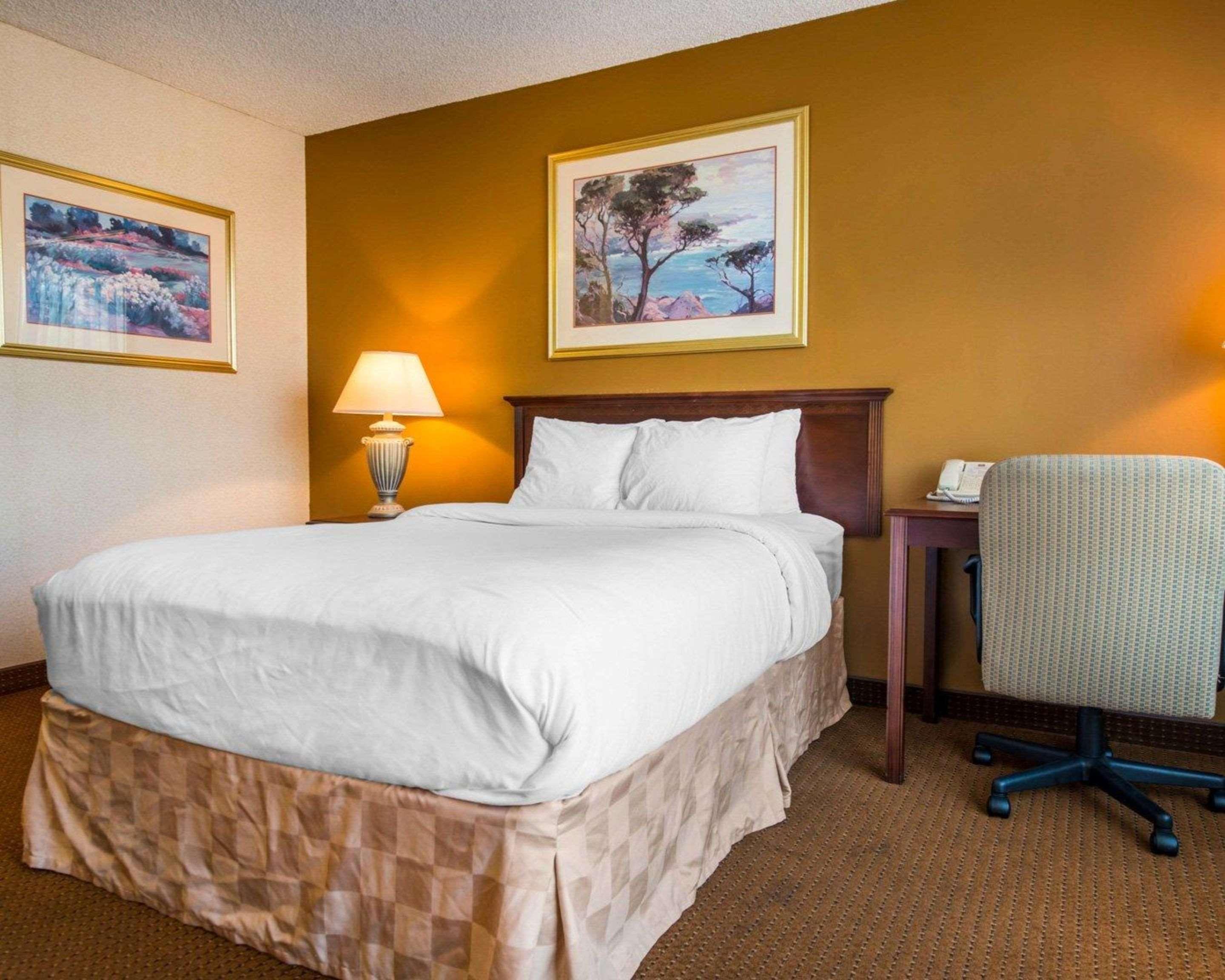 Inn Clarion And Events Center North