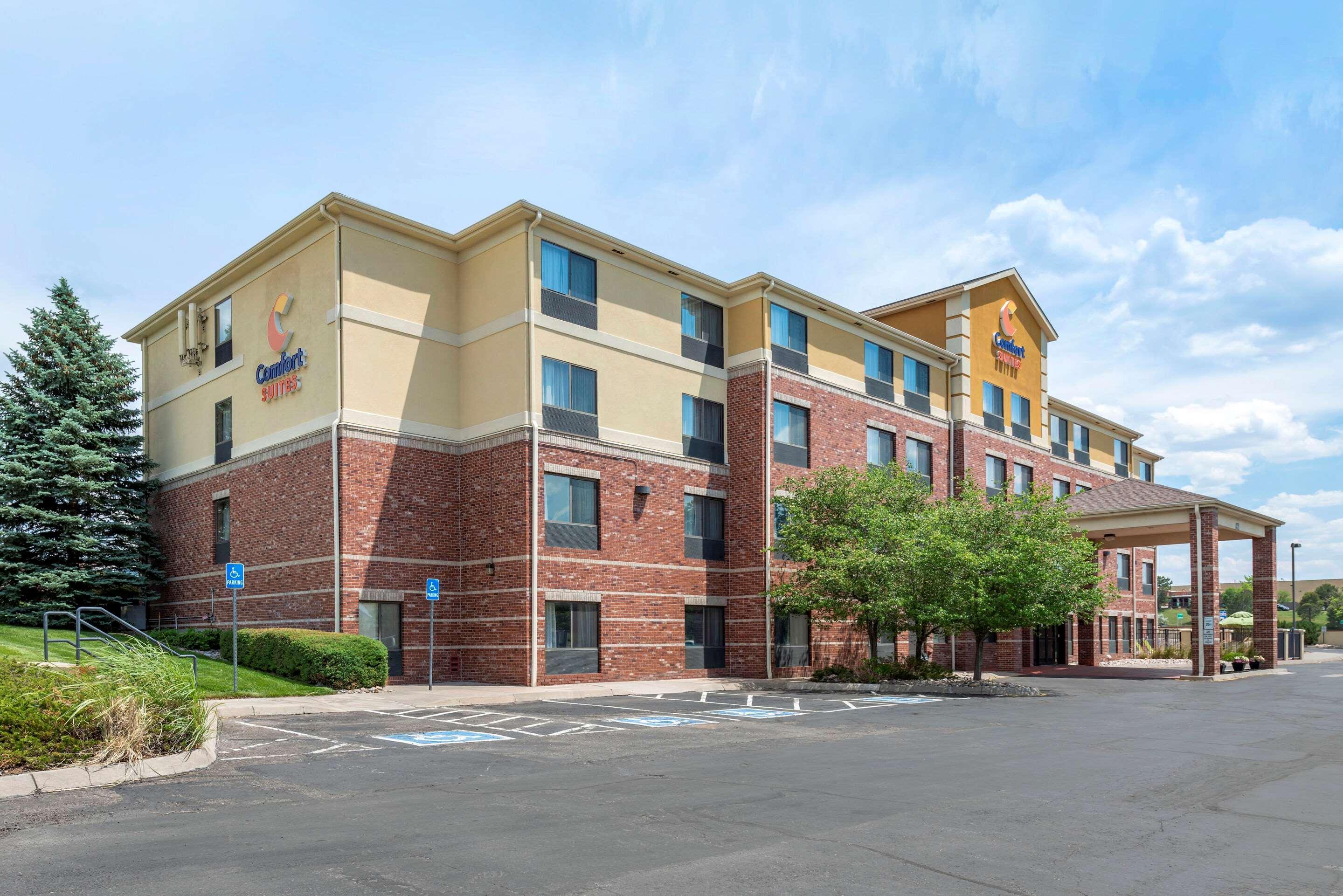 Comfort Denver Tech Center Area 3*