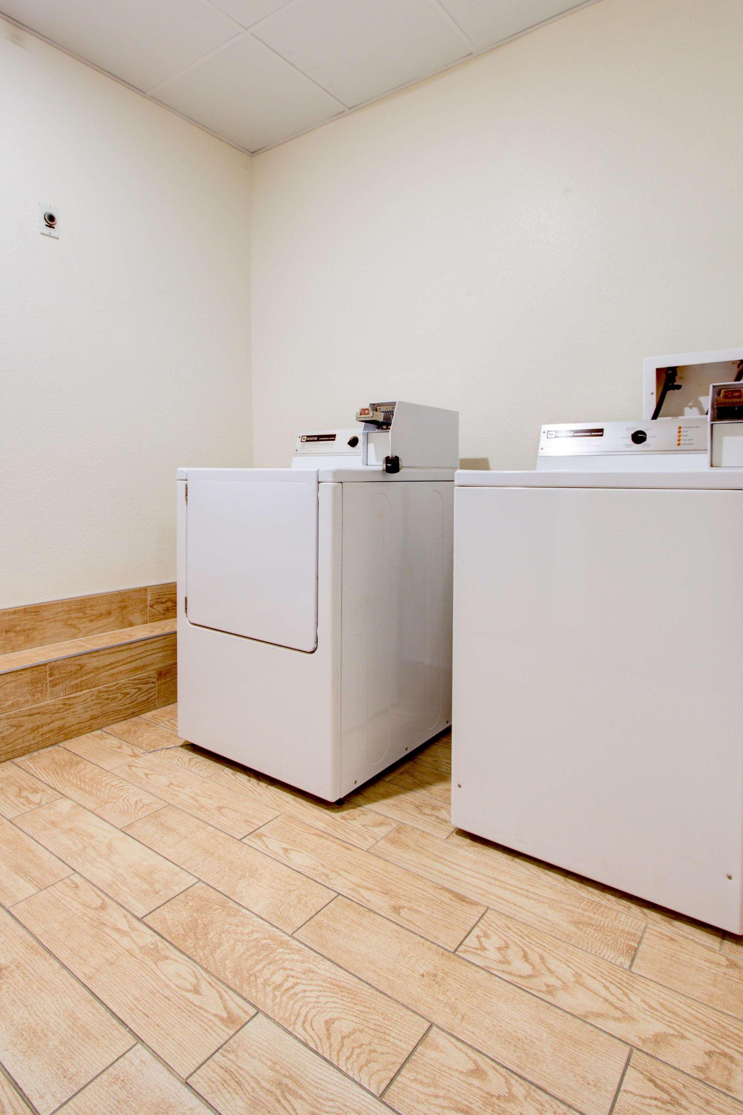 Western Firestone & Hotel 3*