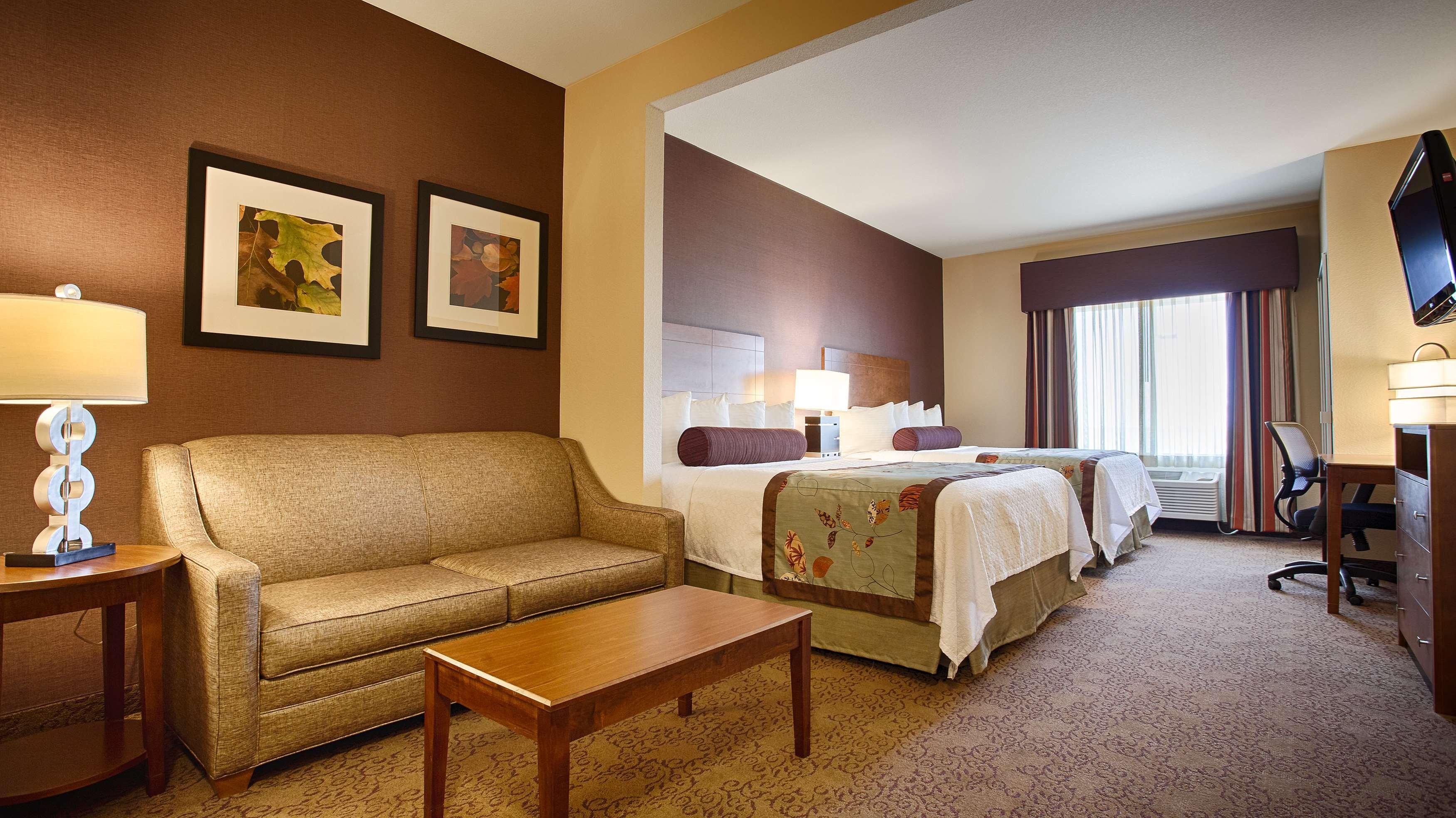 Western Carousel & Hotel Burlington