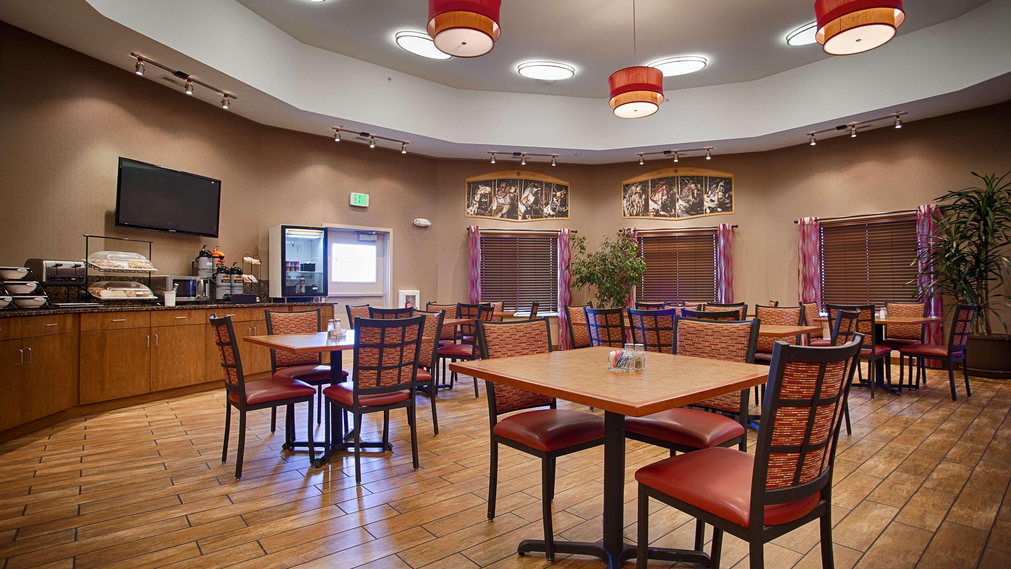 Hotel Western Carousel &