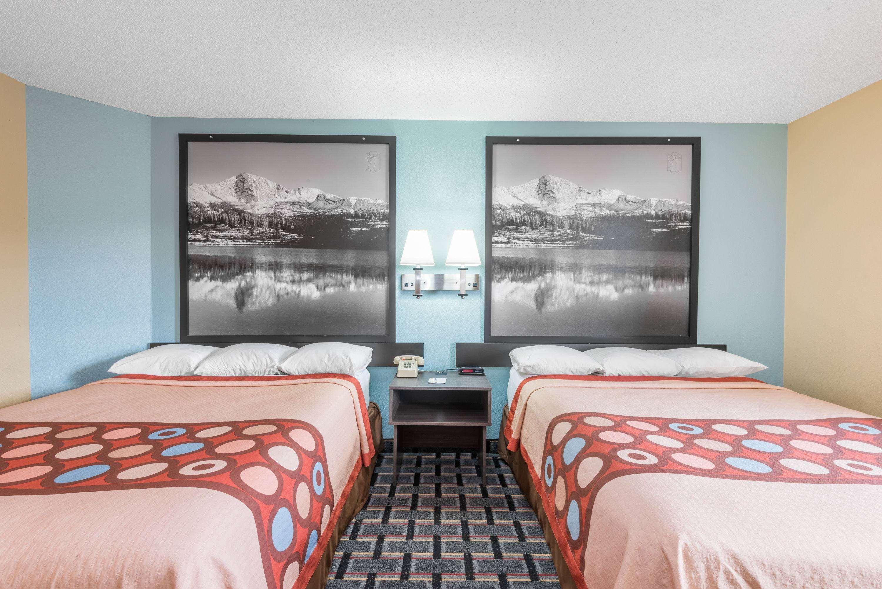 Super 8 By Wyndham North East Denver Hotel Henderson