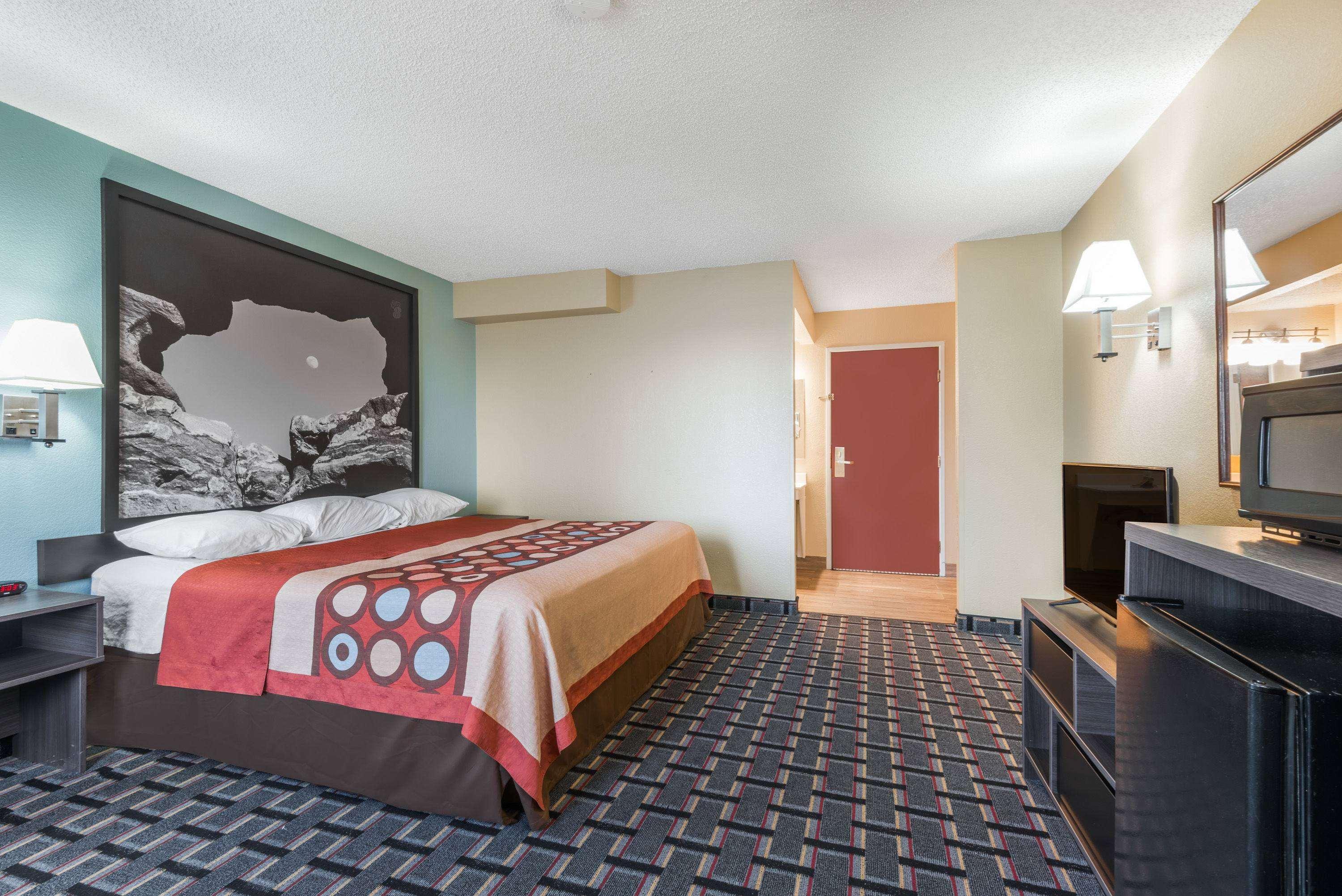 Hotel Super 8 By Wyndham North East Denver 2*