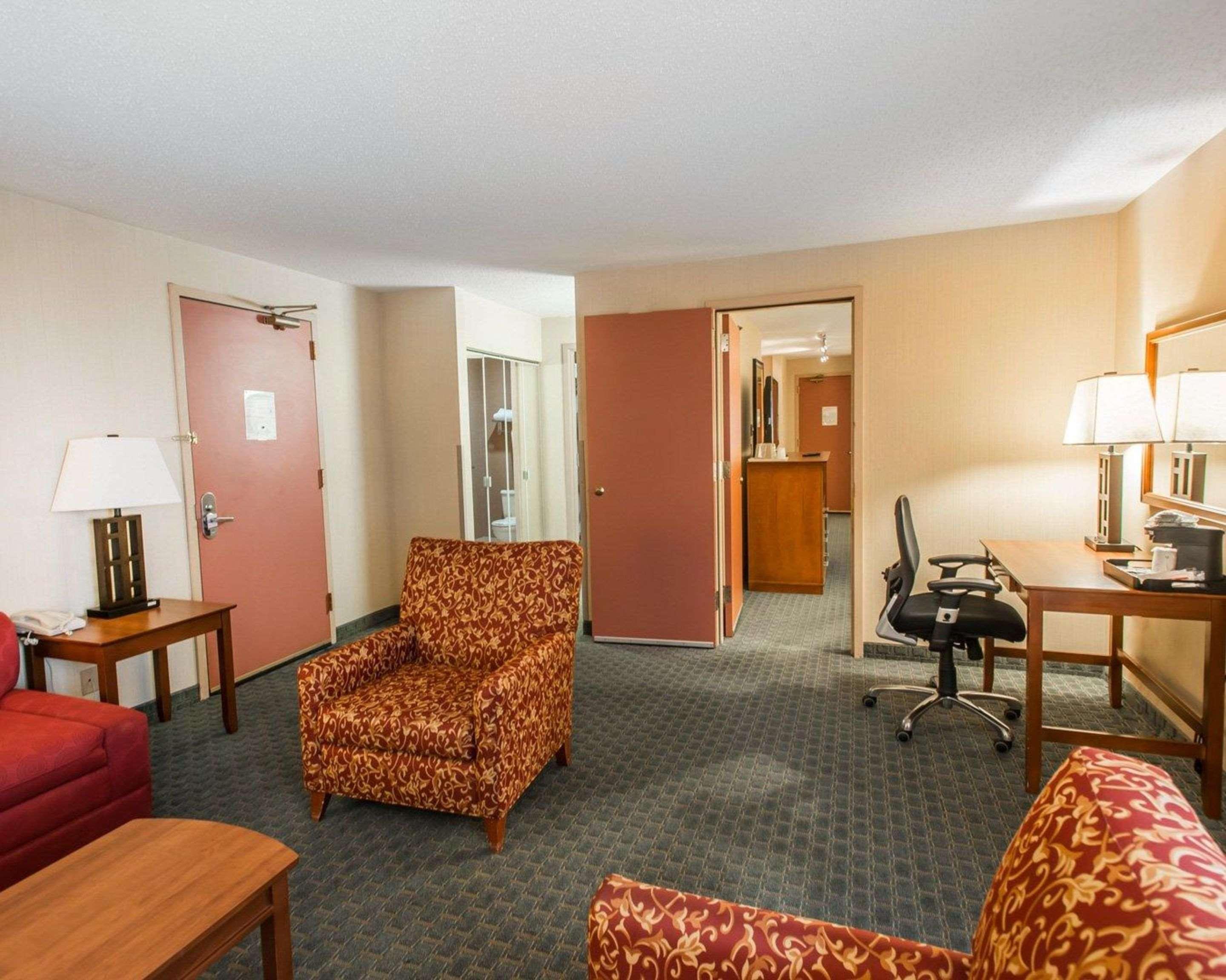 Inn Quality And Conference Center Downtown 3*