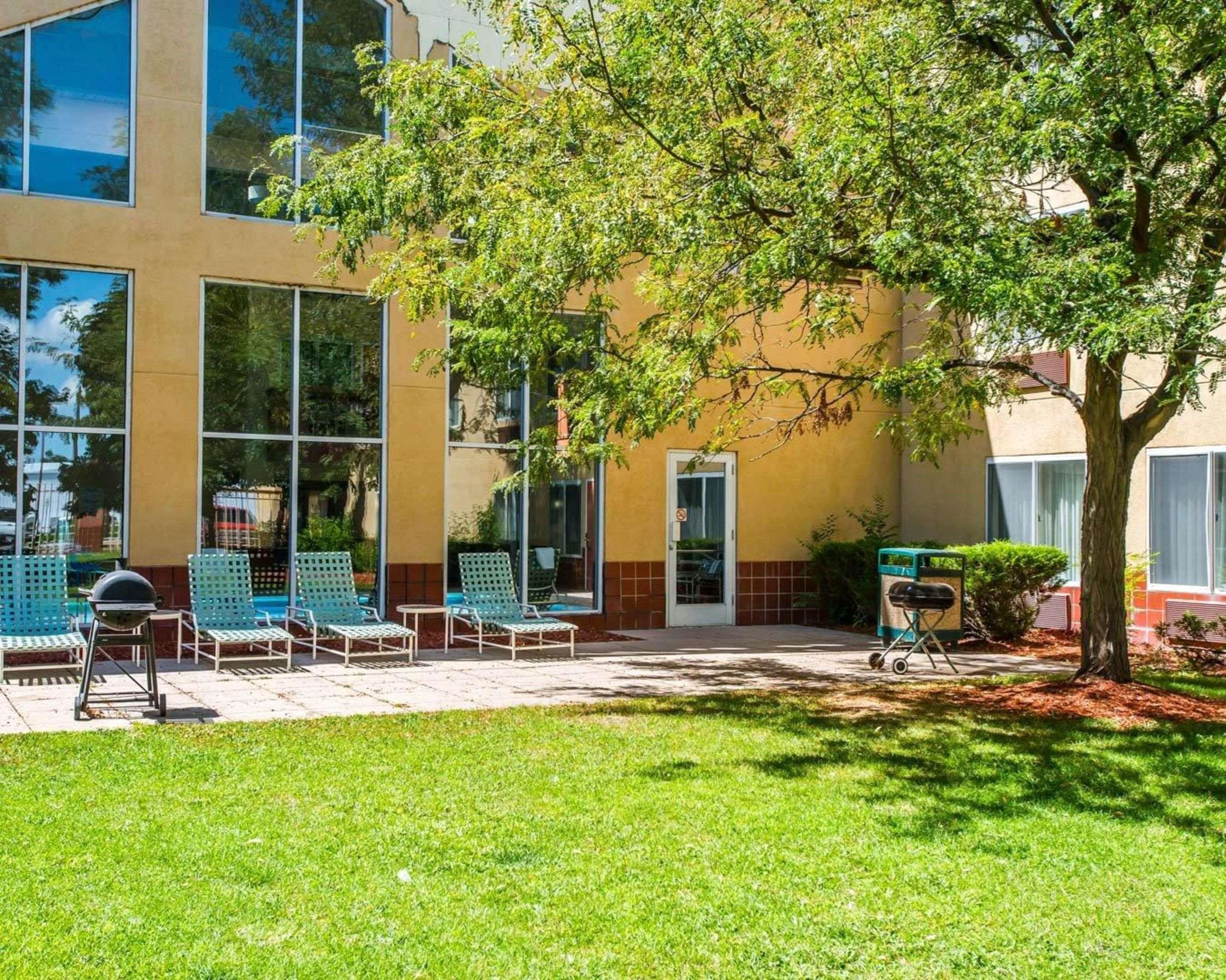 Quality And Conference Center Downtown Inn