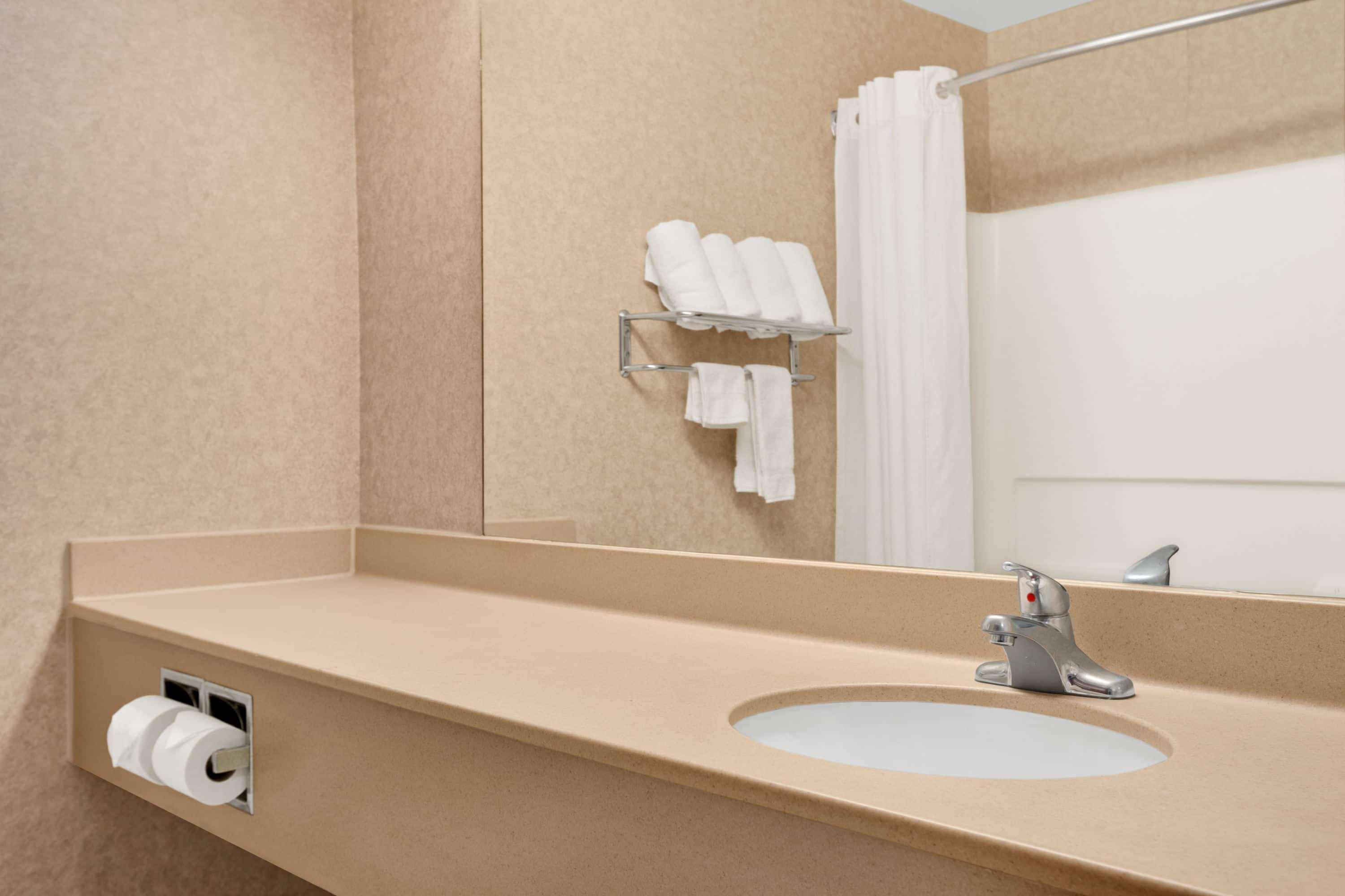 Baymont By Wyndham Golden/red Rocks Lakewood