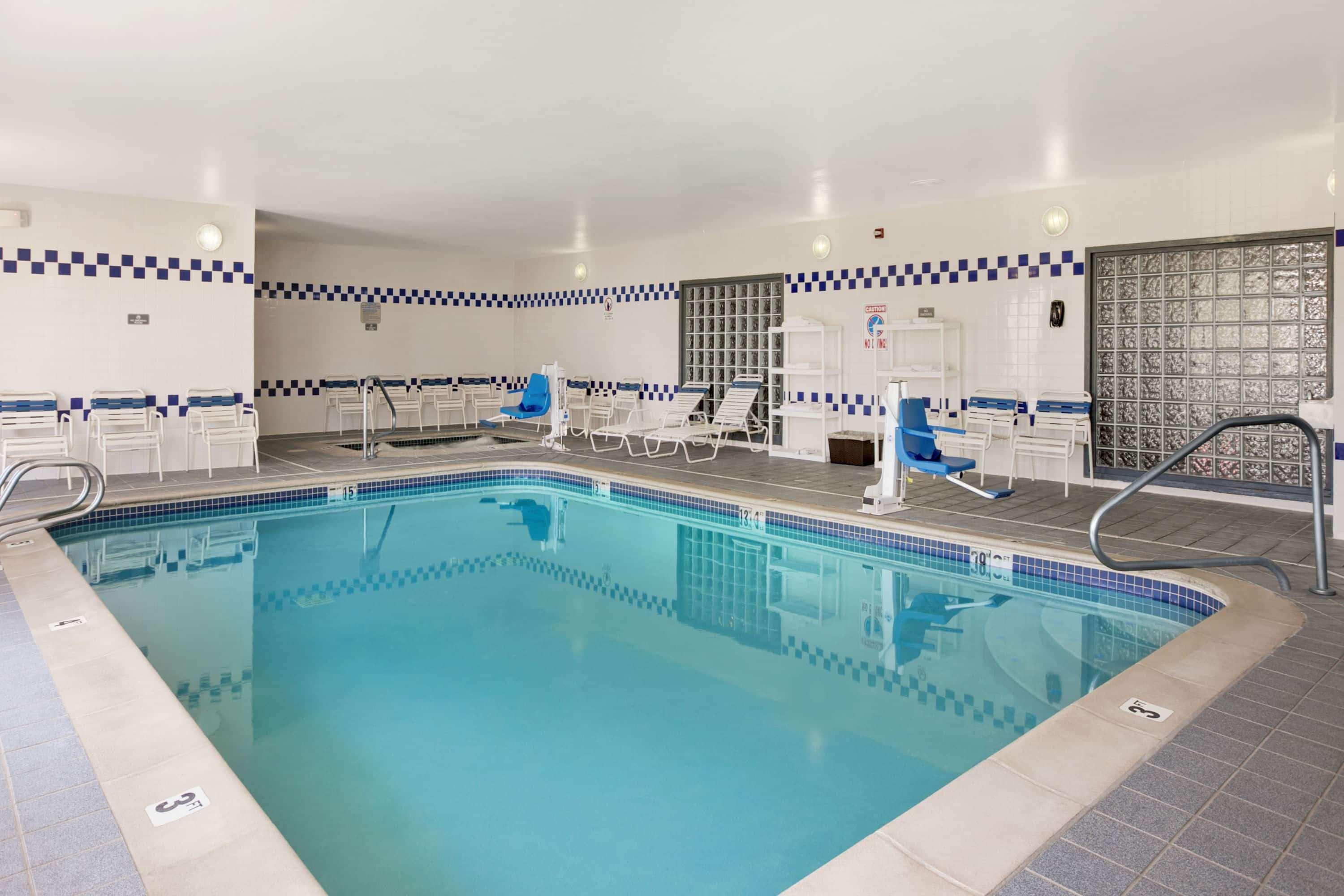 Baymont By Wyndham Golden/red Rocks Hotel