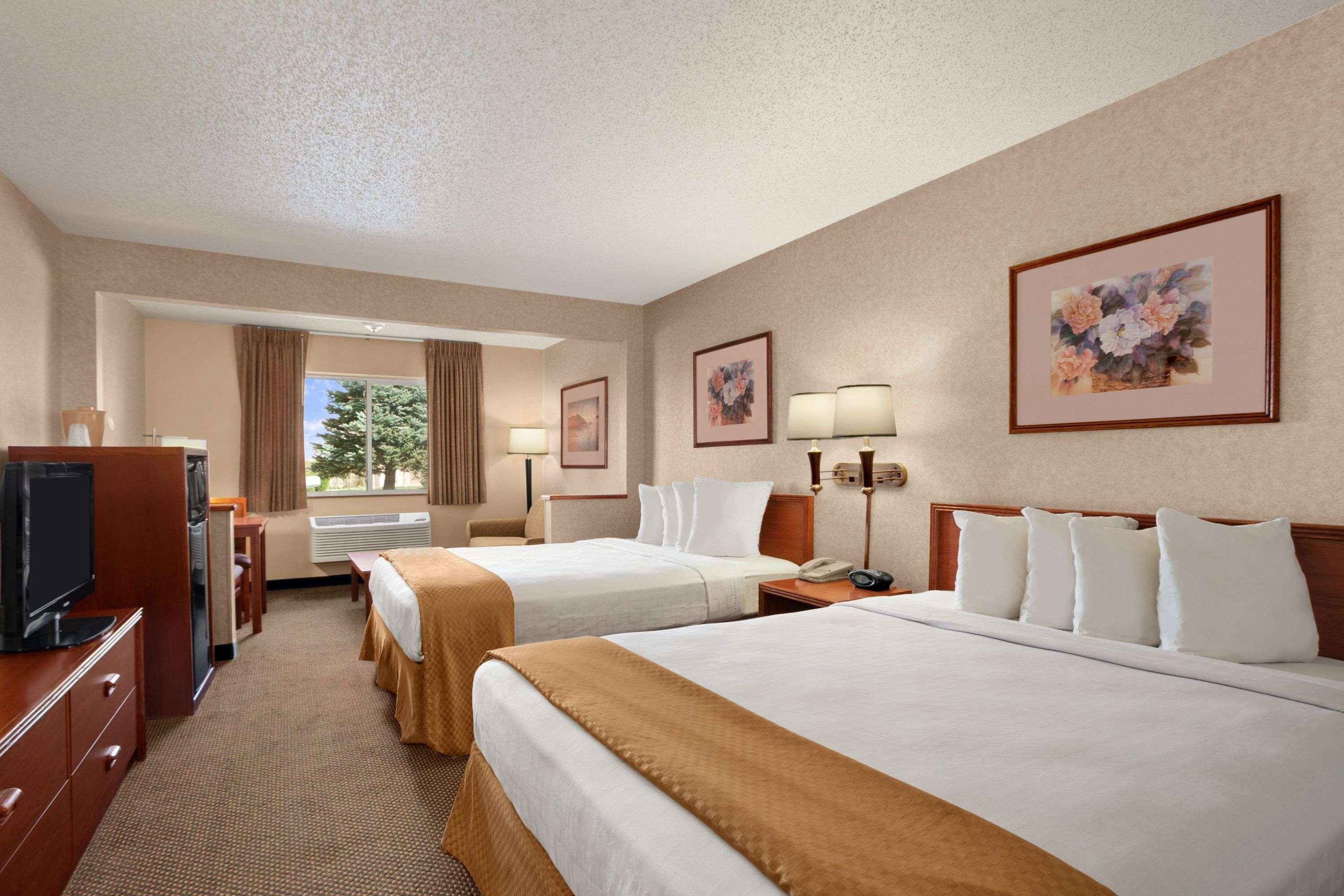 Baymont By Wyndham Golden/red Rocks Hotel 2*