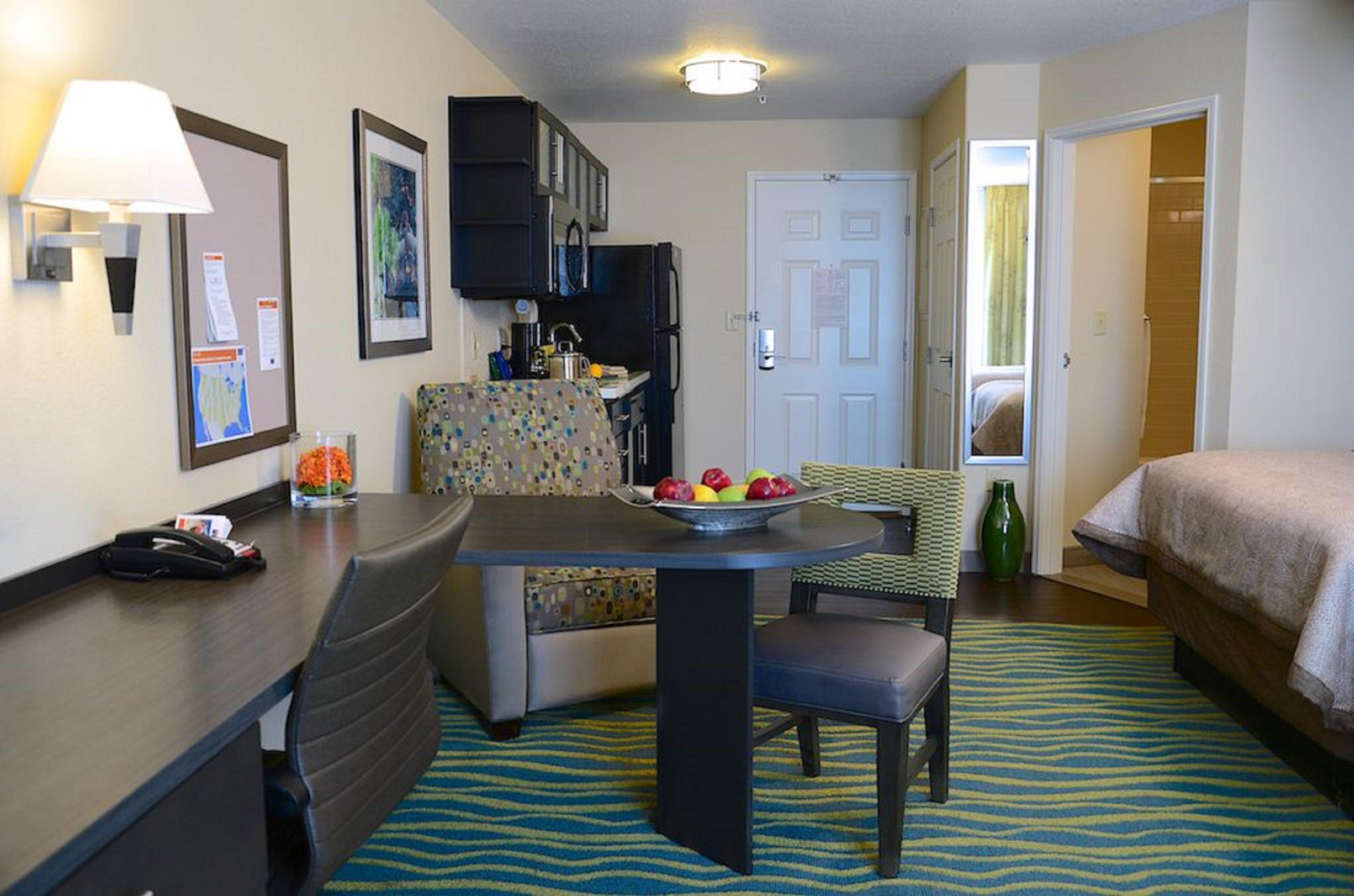 Candlewood Denver Northeast - By Ihg 2* Brighton