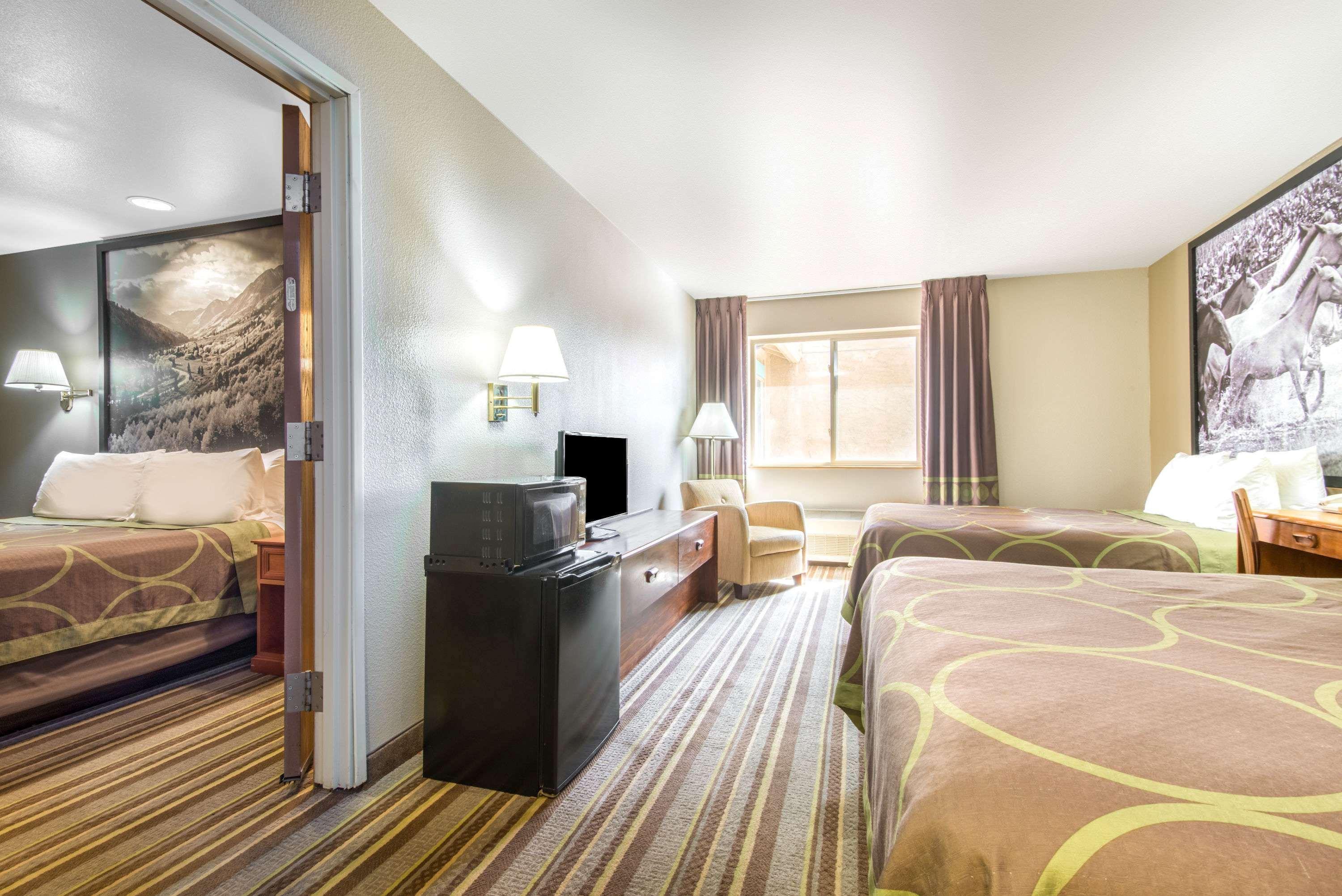 Super 8 By Wyndham Hotel Buena Vista