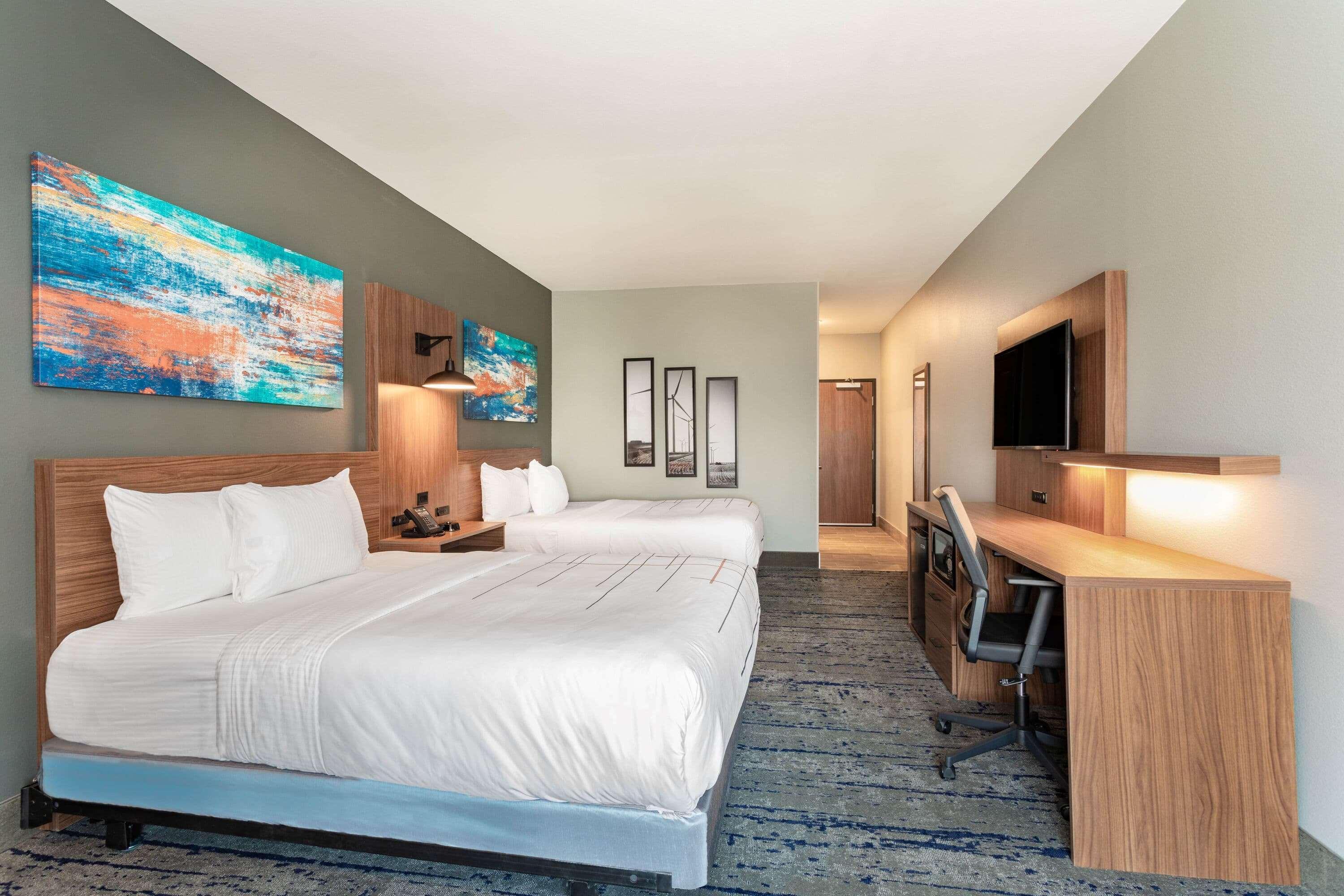Hotel La Quinta & By Wyndham 3*