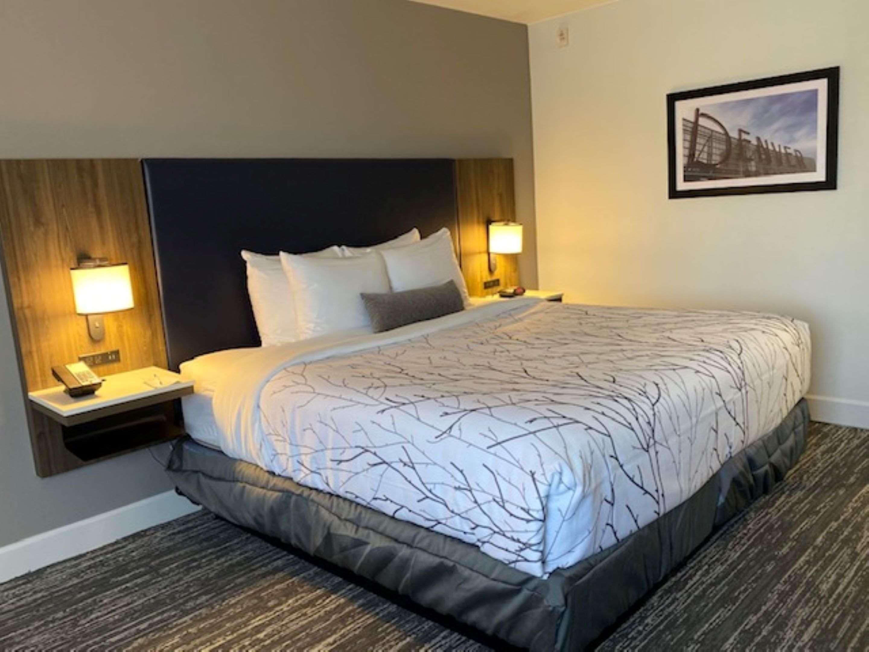 Hotel Western Premier East 3*