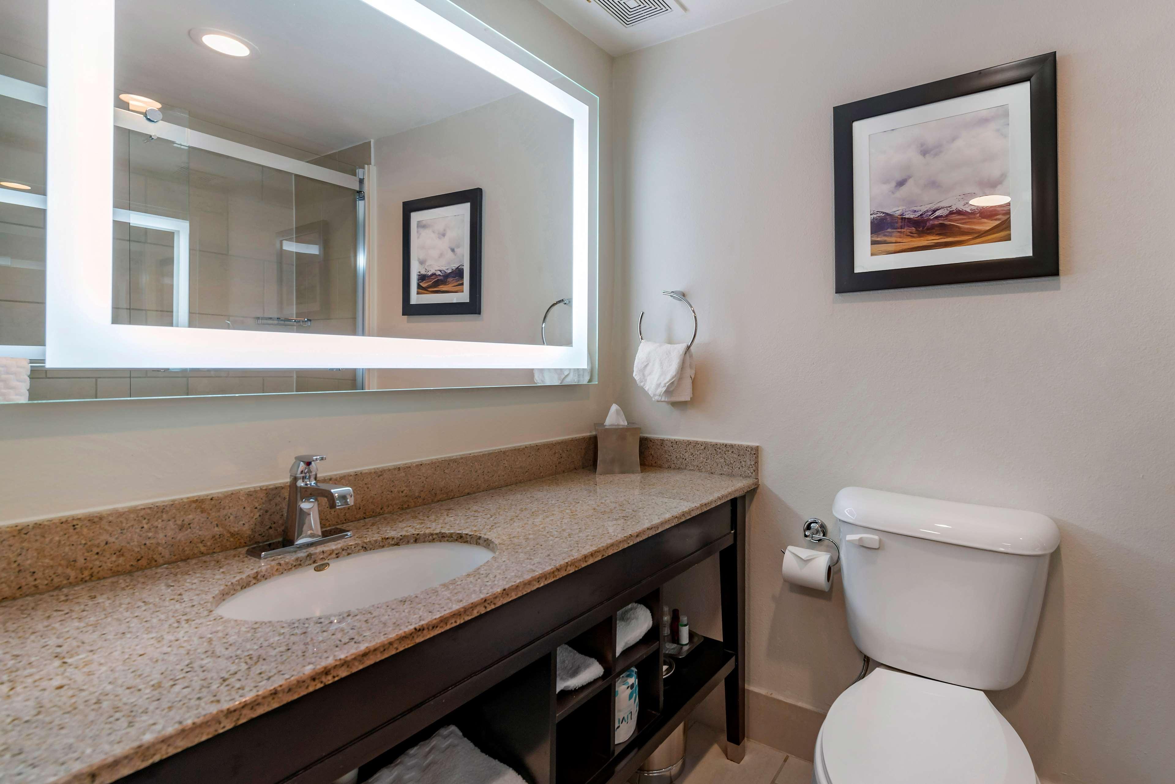 Hotel Western Premier East
