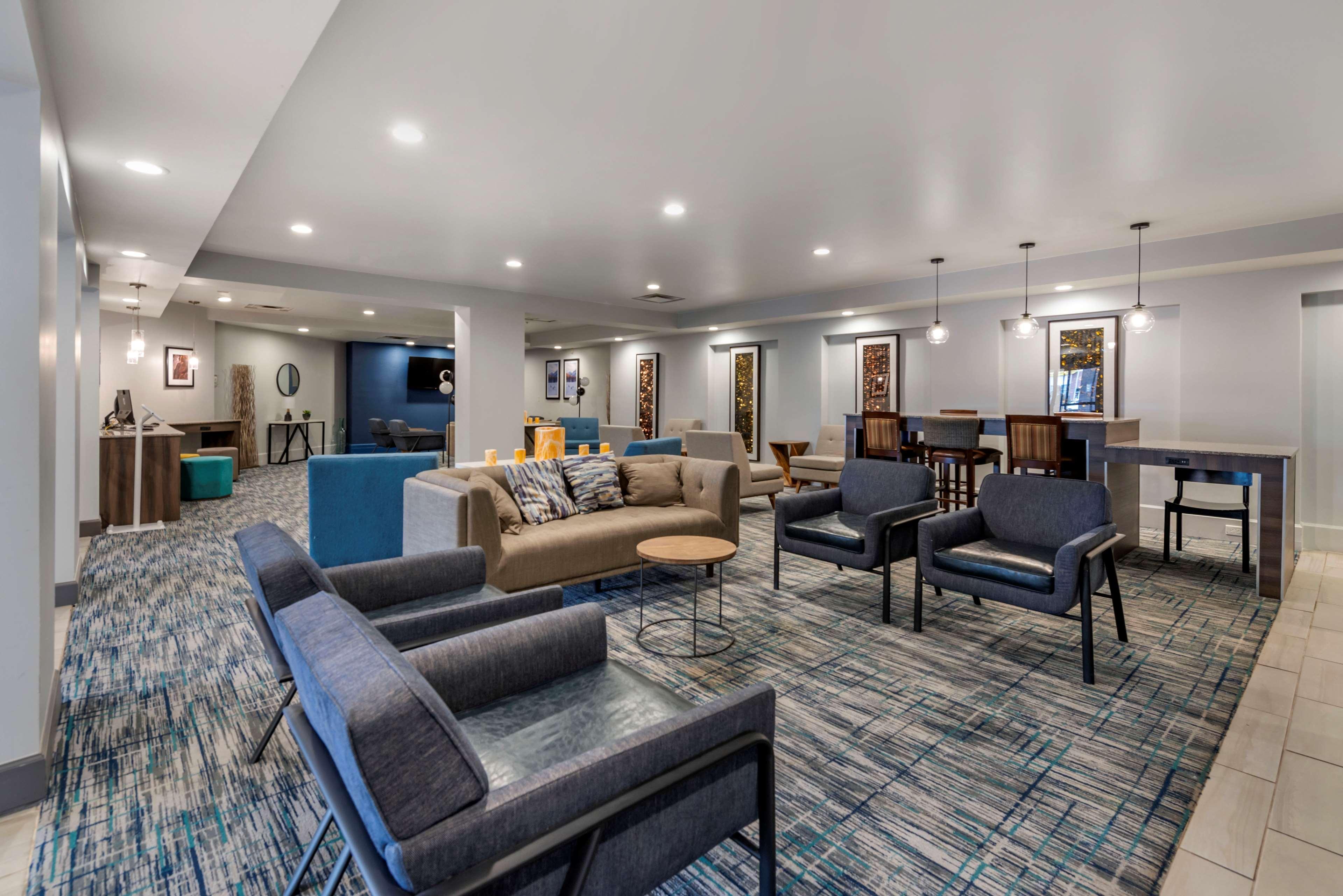 Hotel Western Premier East