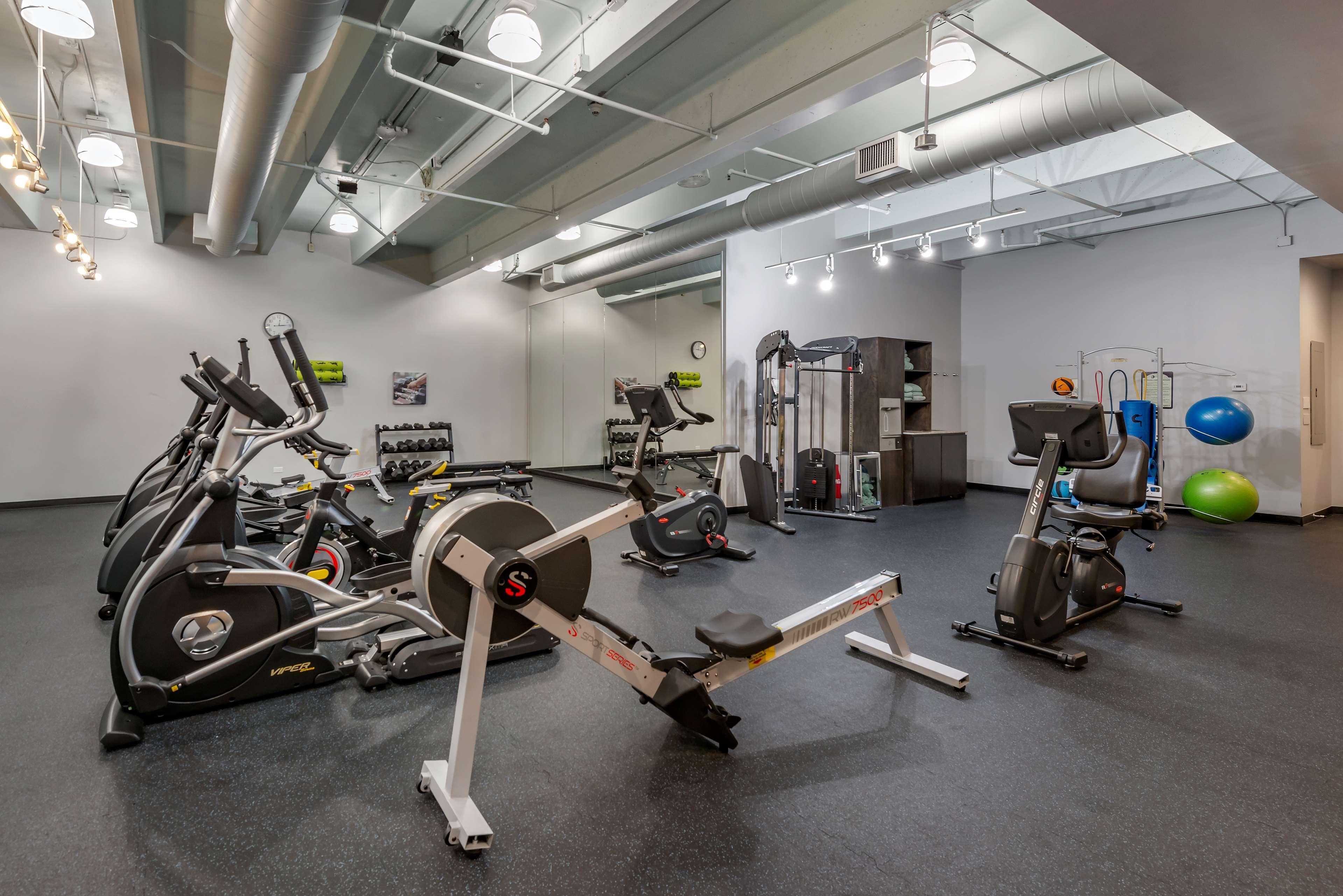 Hotel Western Premier East 3*