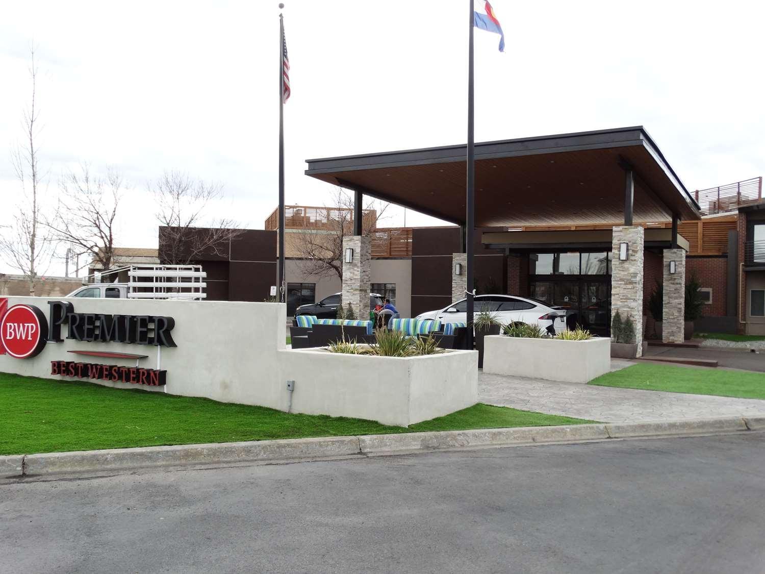 Western Premier East Hotel 3*