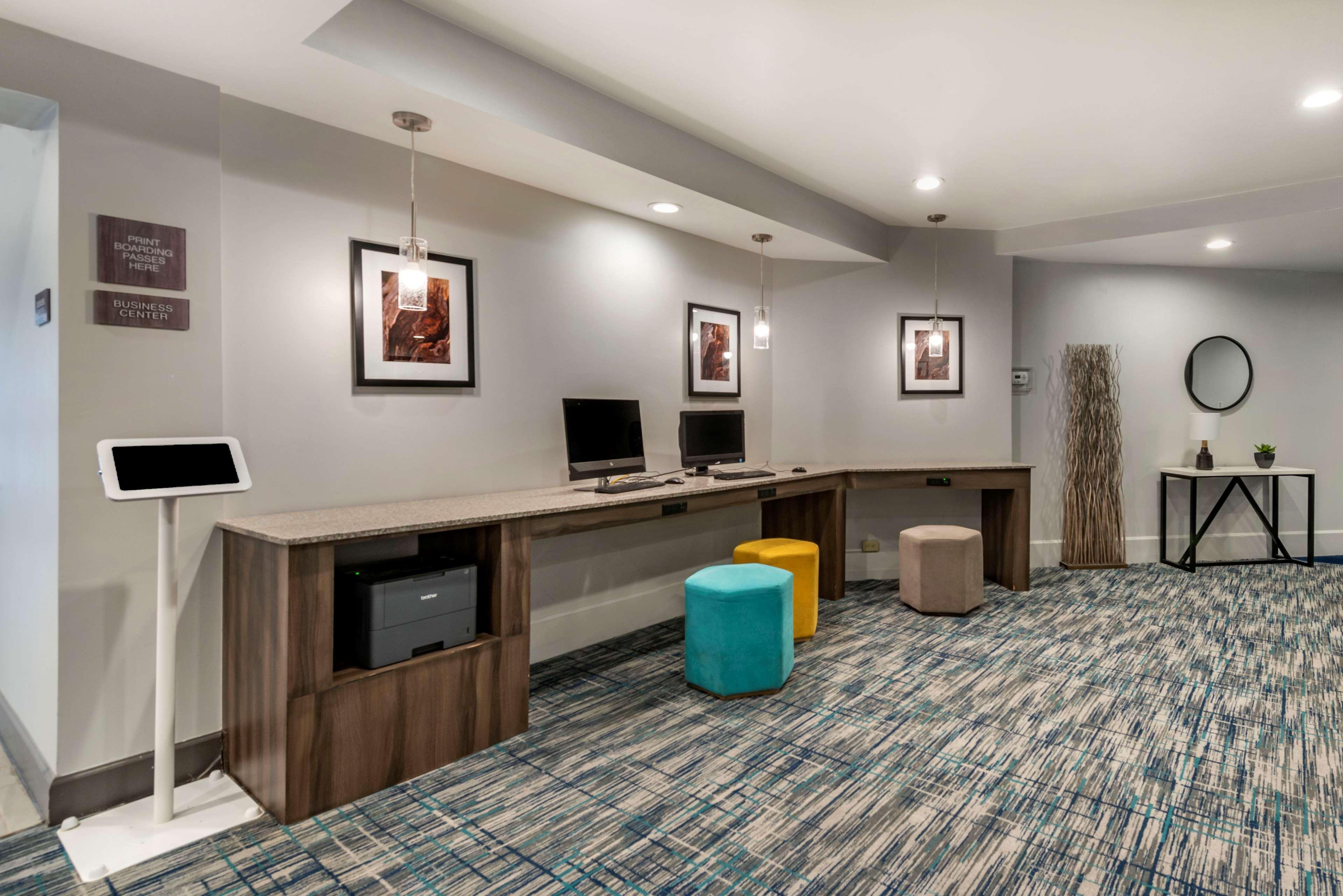 Hotel Western Premier East Denver