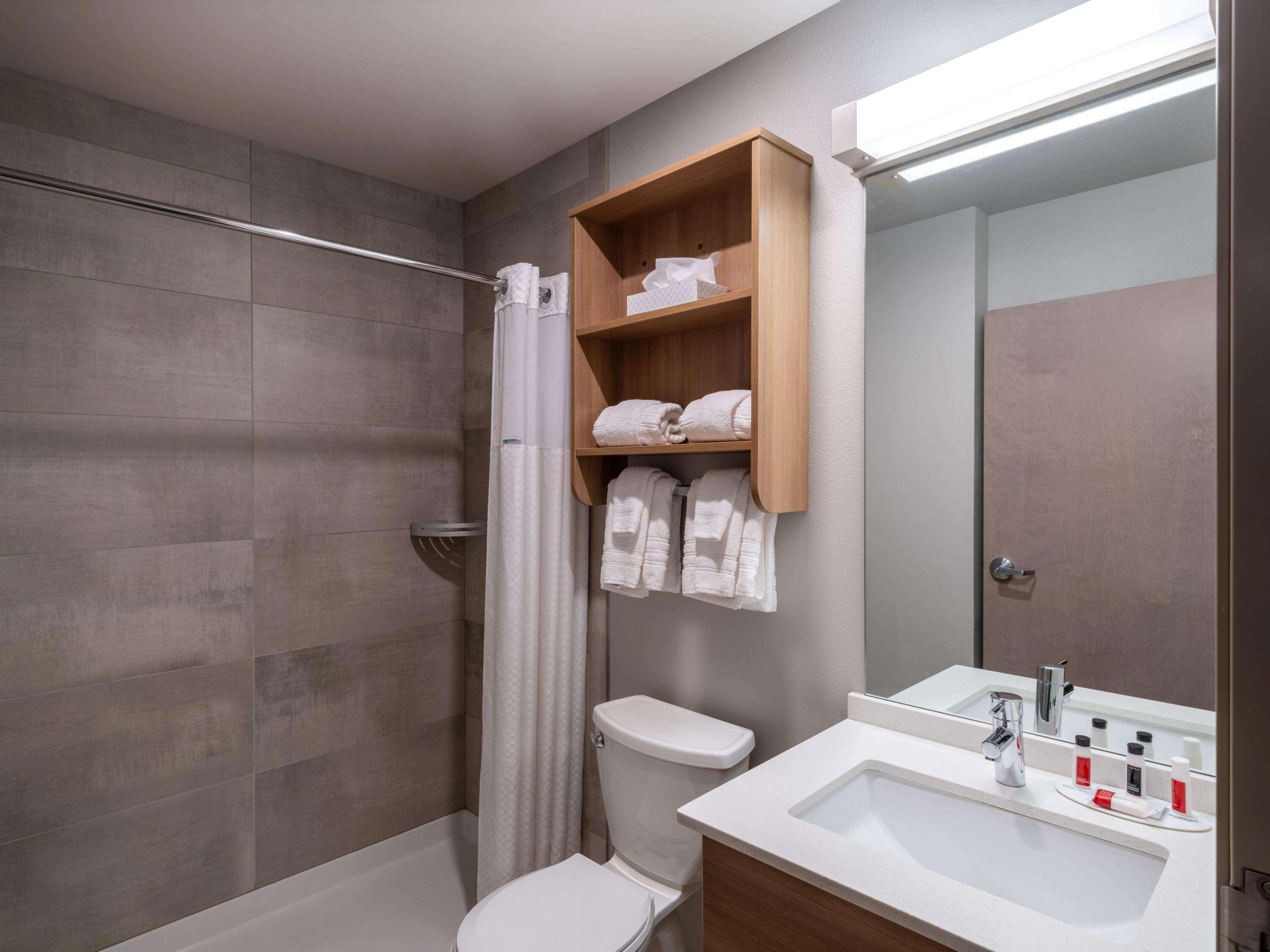 Microtel & By Wyndham Hotel 2*