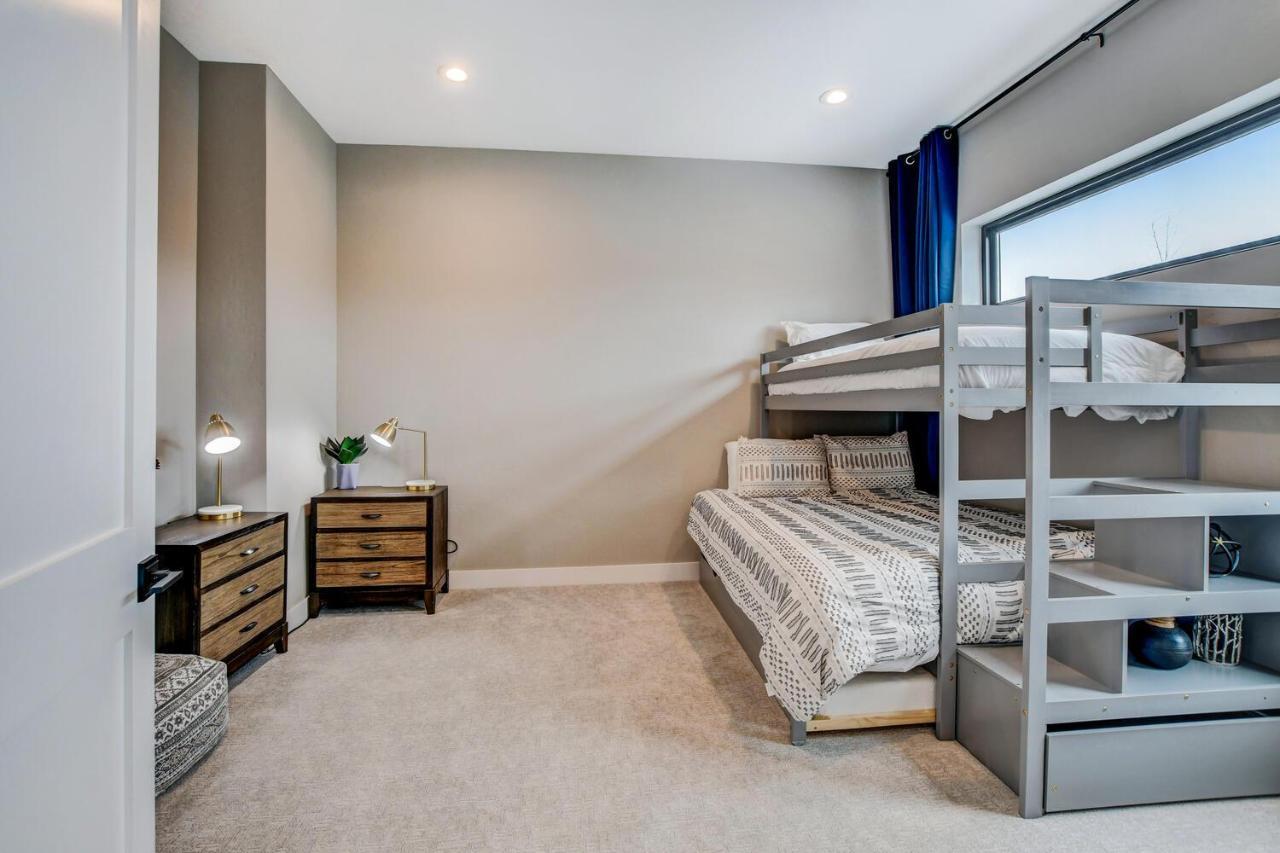 New Hideaway Park: Luxury Loft With Rooftop Hot Tub Winter Park
