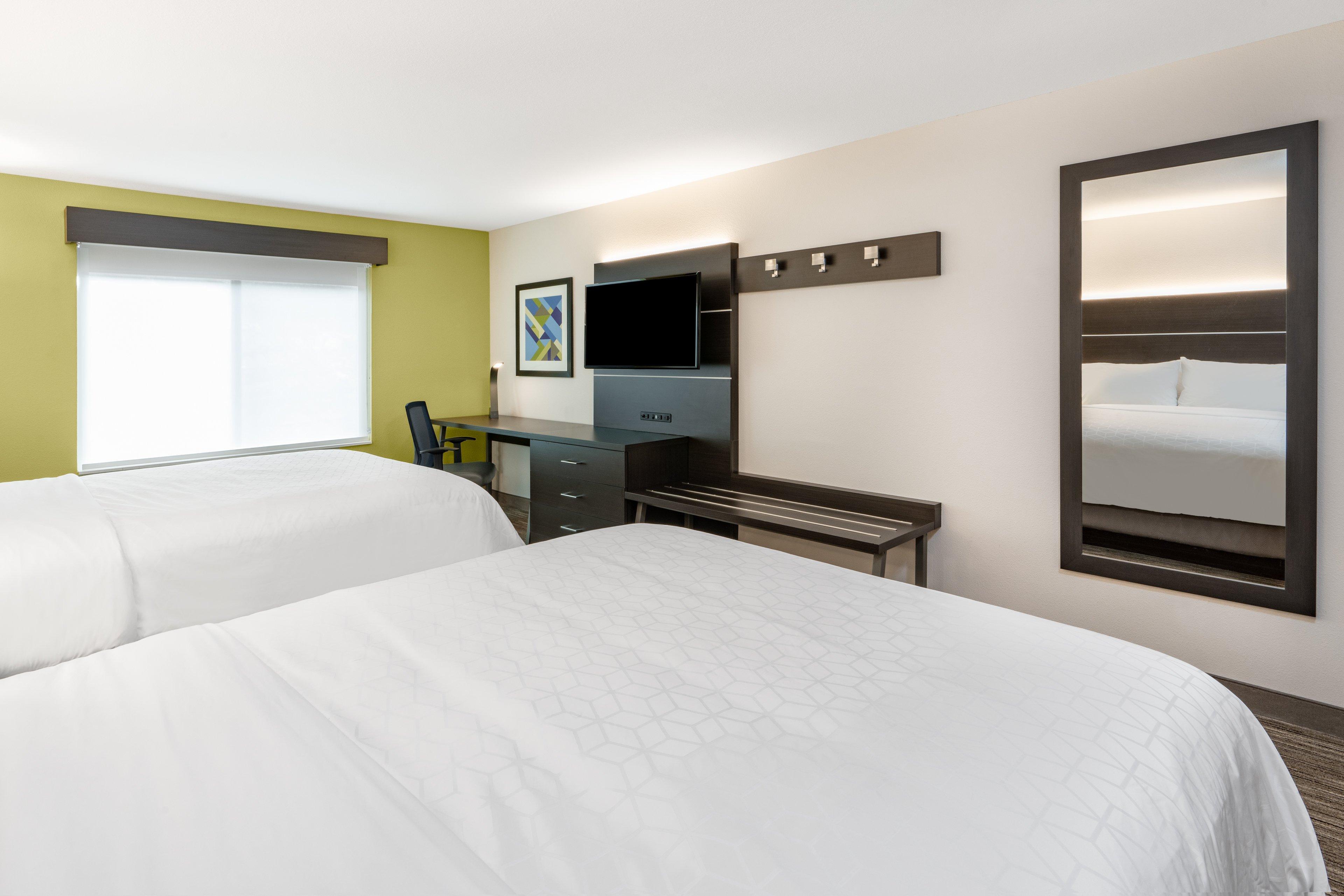 Hotel Holiday Express & By Ihg